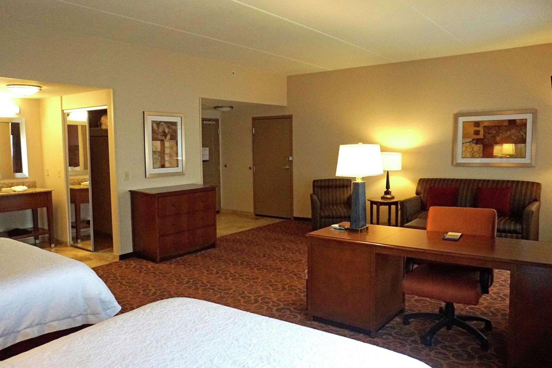 Hampton Inn Waynesburg photo 19