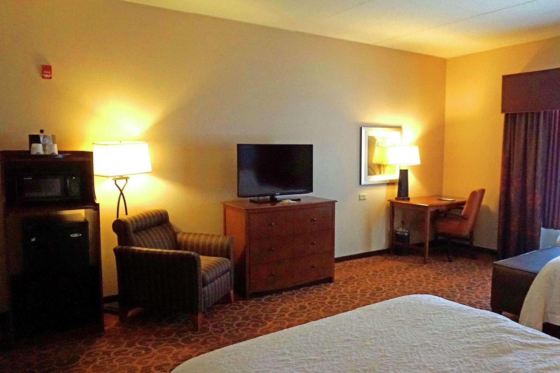 Hampton Inn Waynesburg photo 20