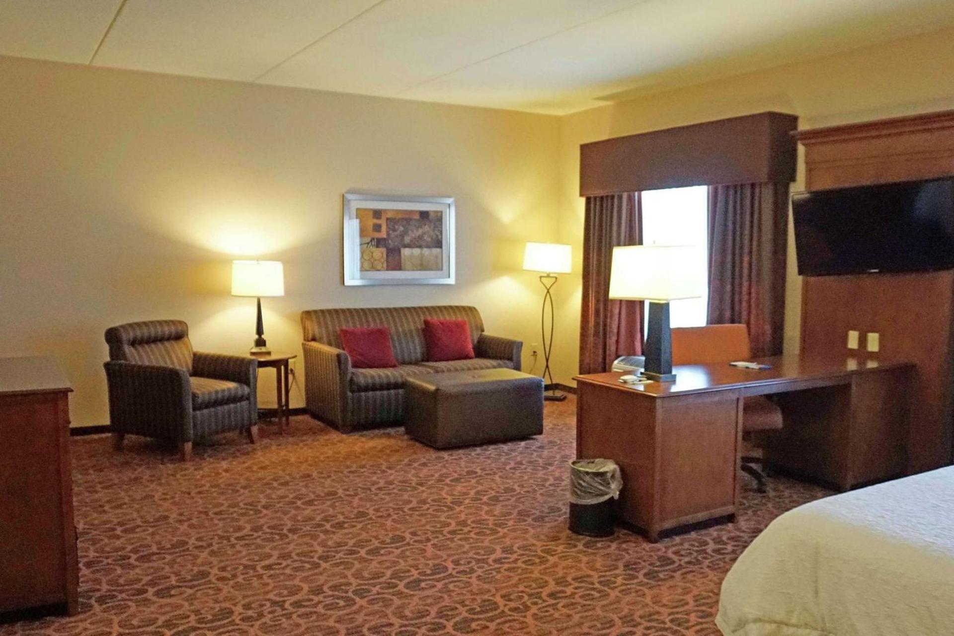 Hampton Inn Waynesburg photo 23