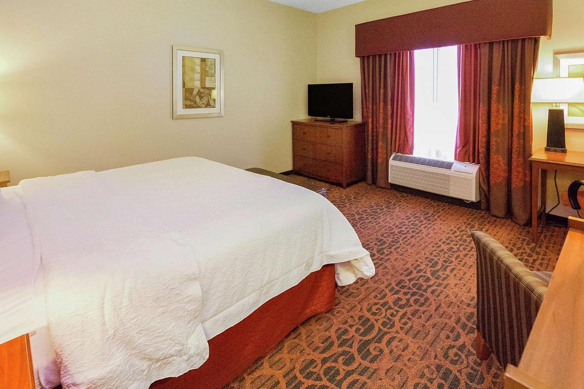 Hampton Inn Waynesburg photo 27