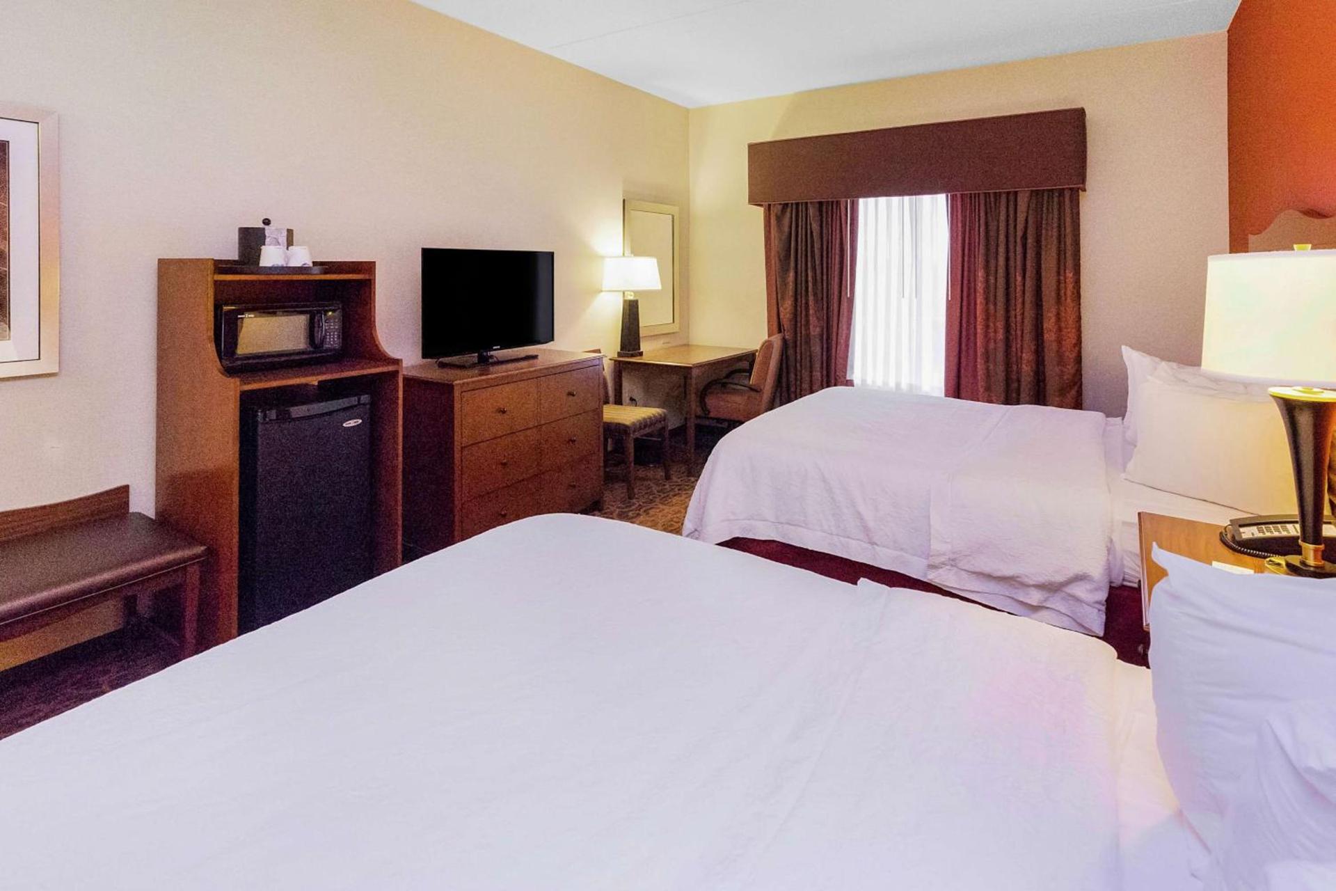 Hampton Inn Waynesburg photo 29
