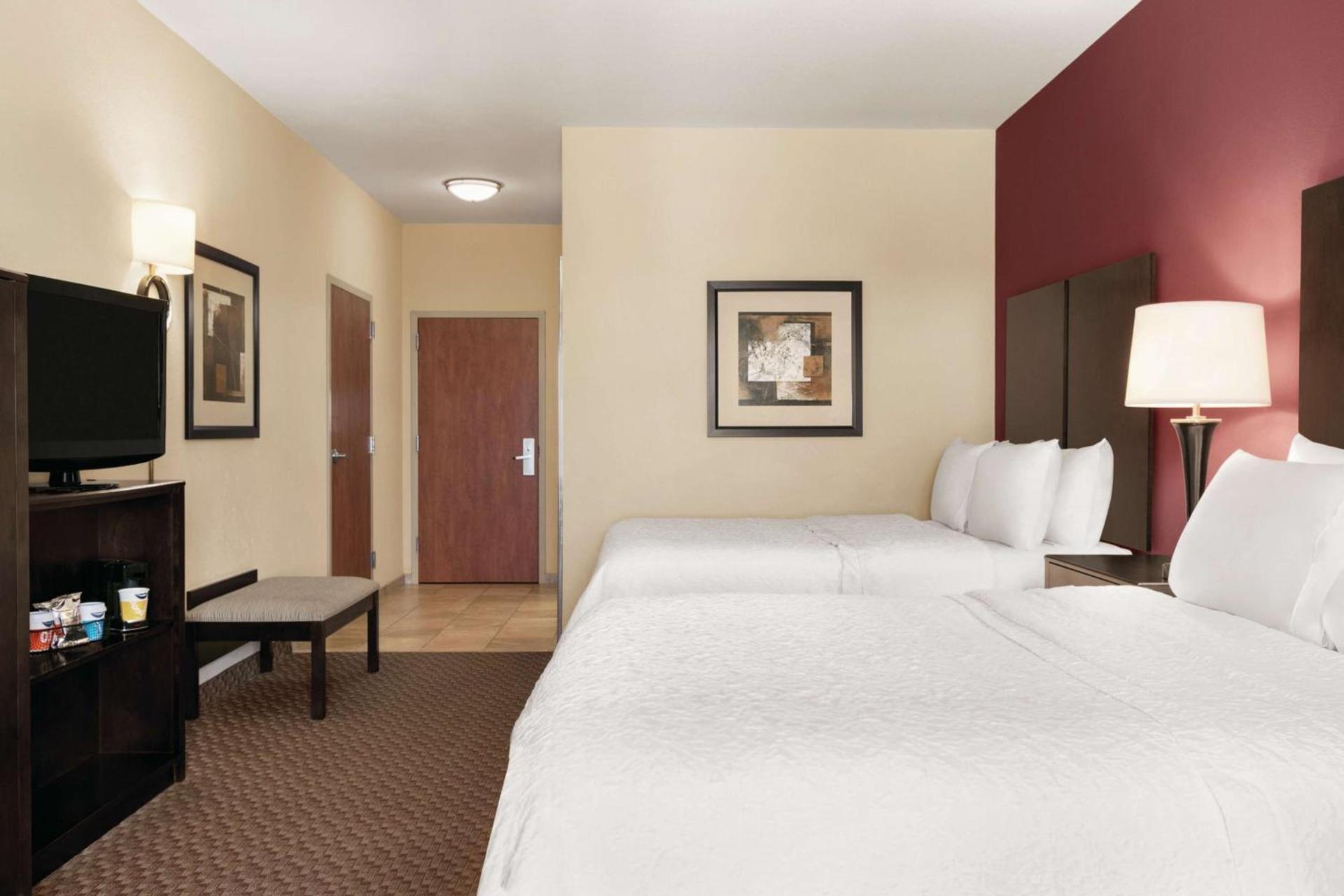 Hampton Inn & Suites Enid photo 17