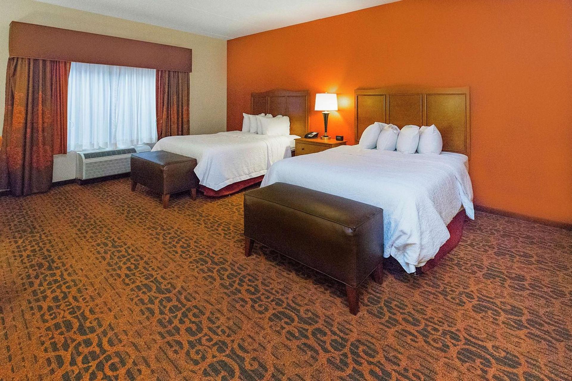 Hampton Inn Waynesburg photo 35
