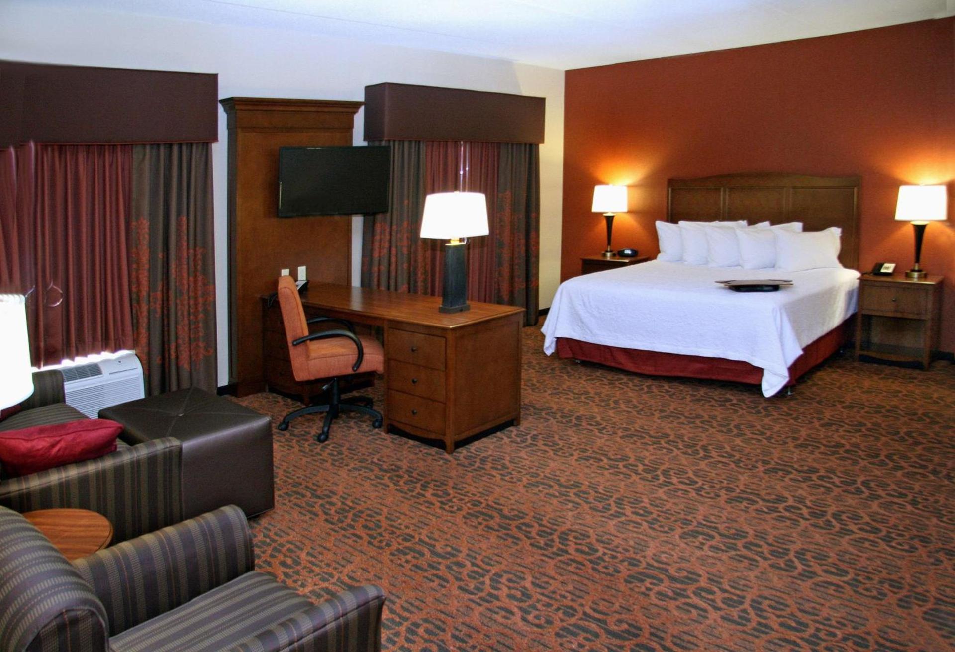 Hampton Inn Waynesburg photo 40