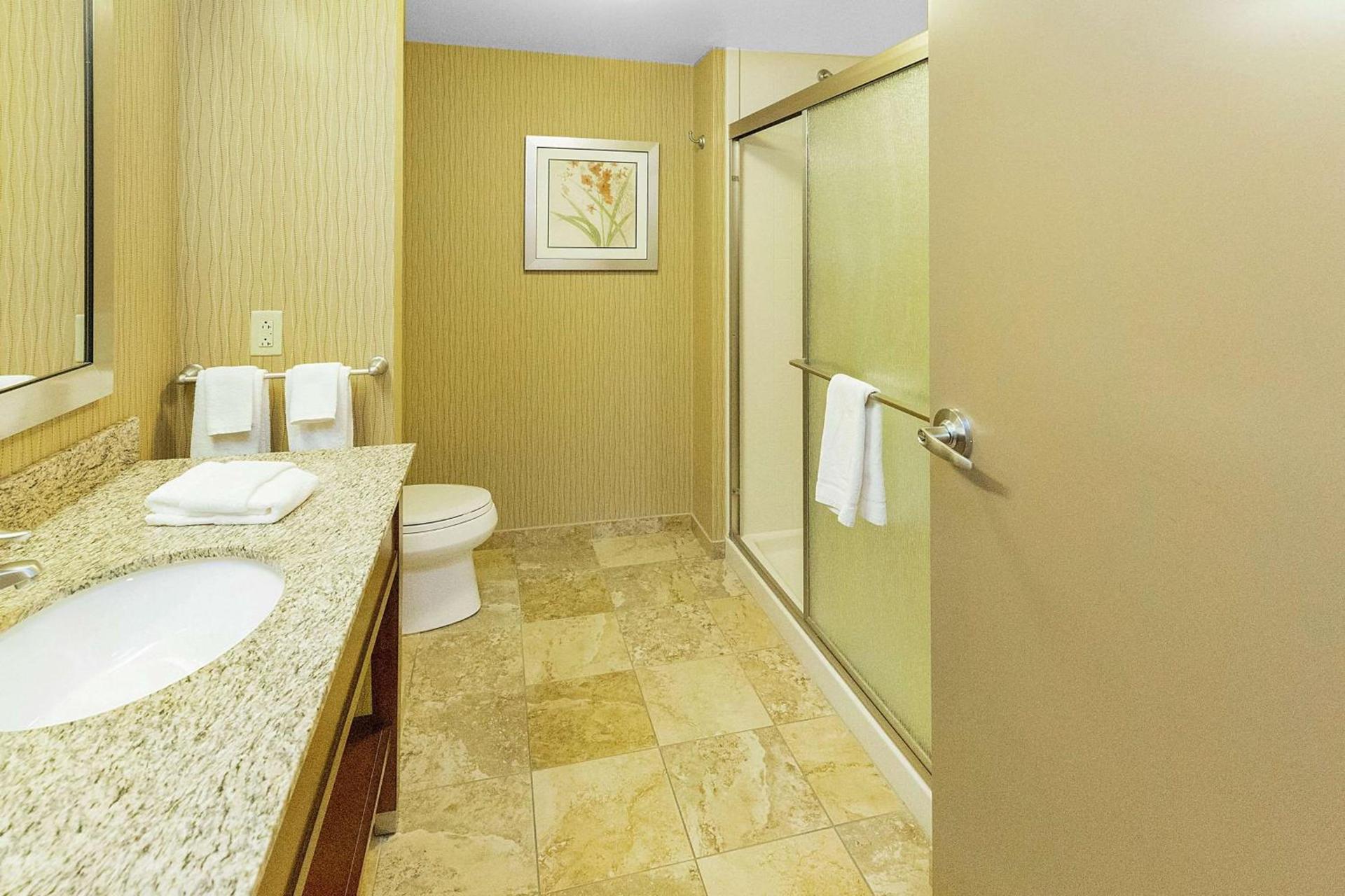 Hampton Inn Waynesburg photo 38