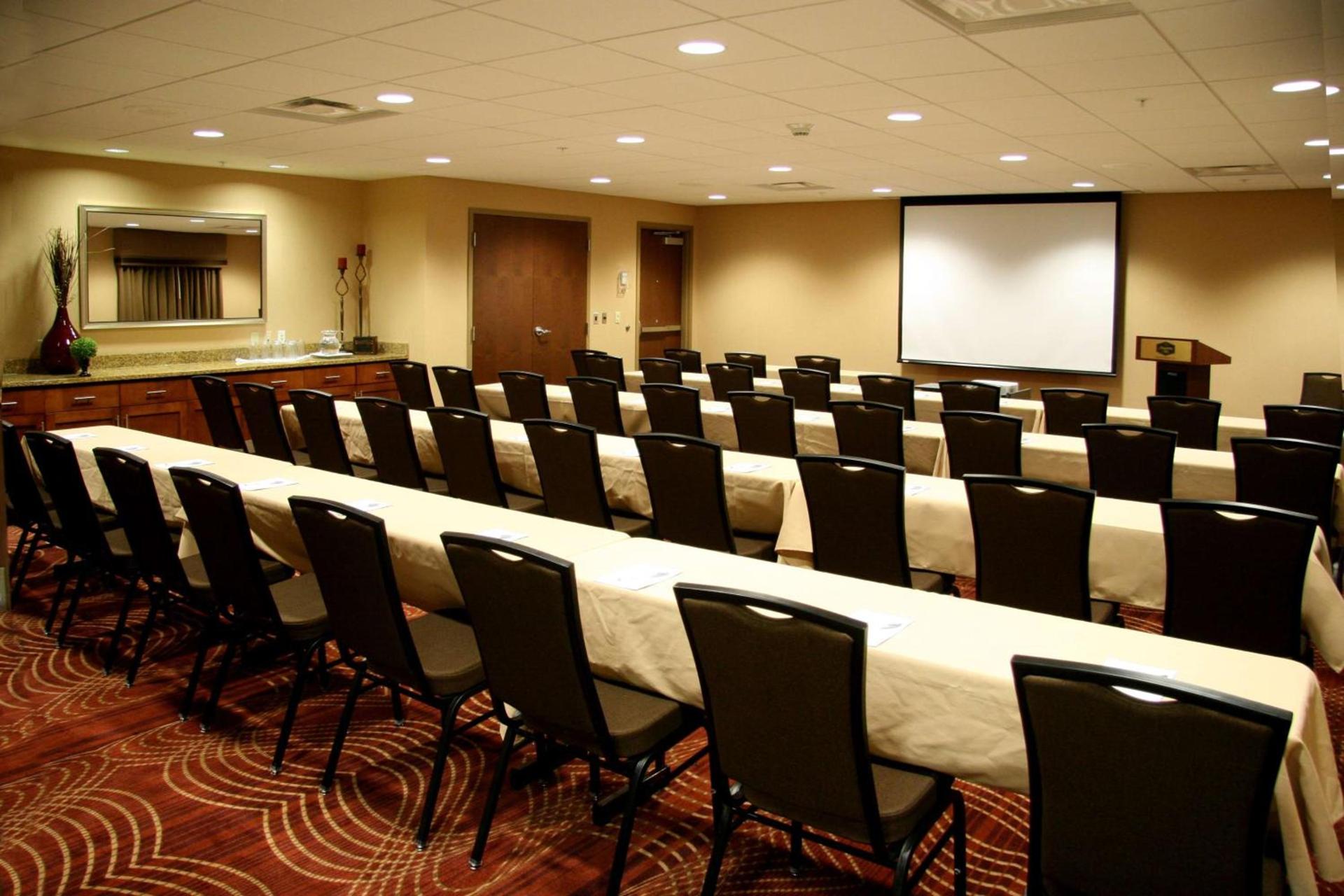 Hampton Inn Waynesburg photo 41