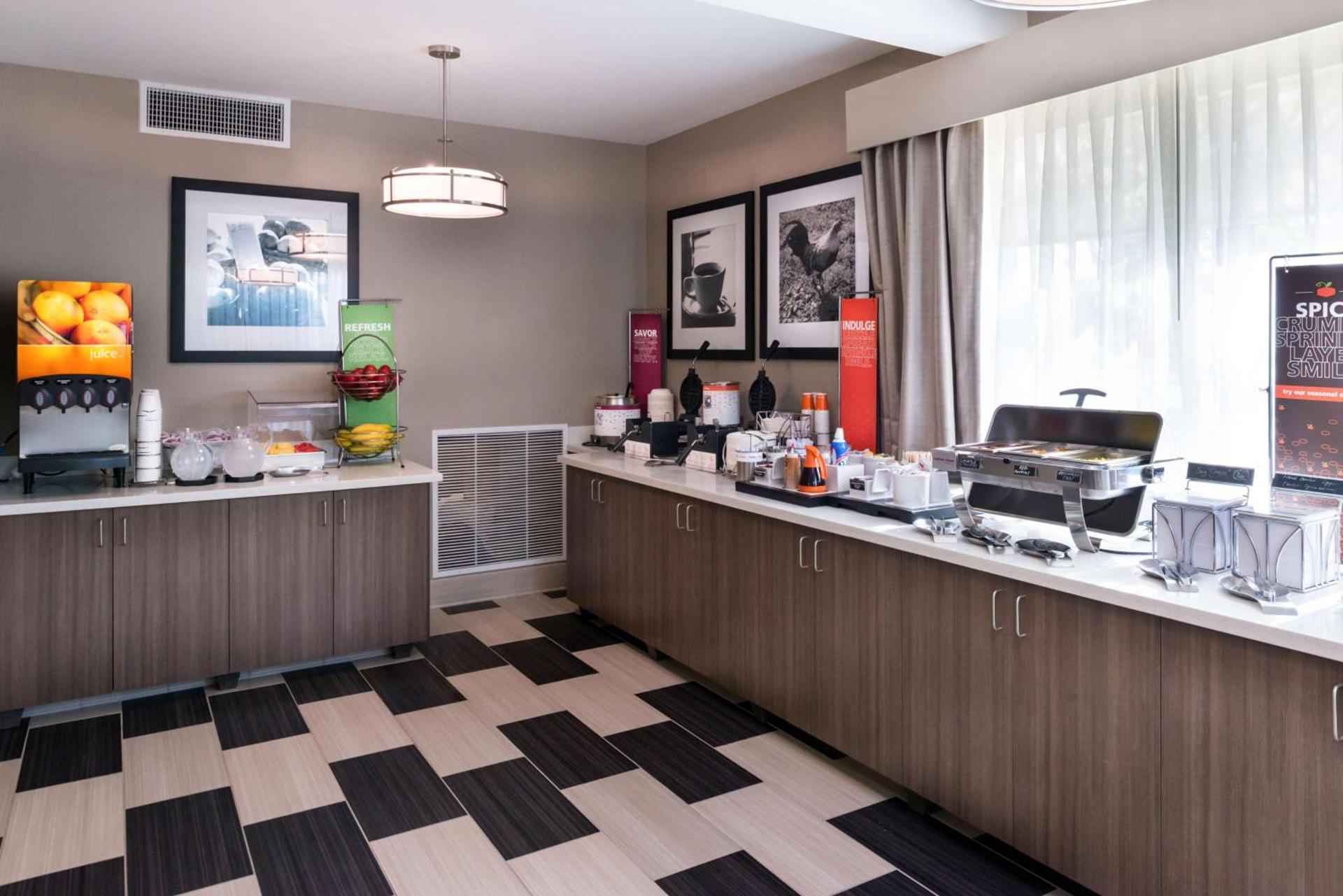 Hampton Inn Los Angeles-West Covina photo 18