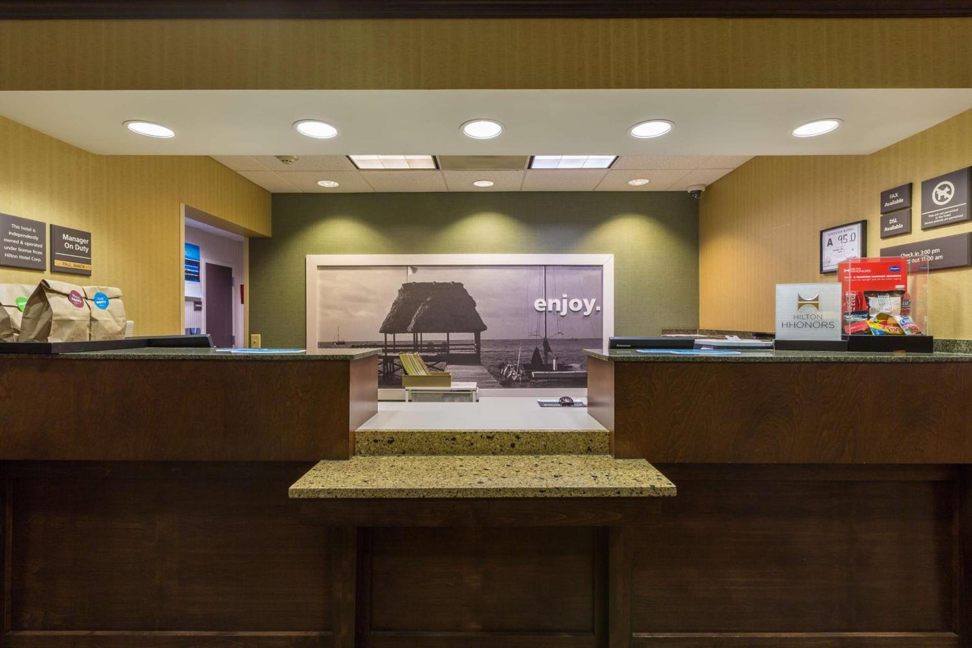 Hampton Inn Washington photo 5
