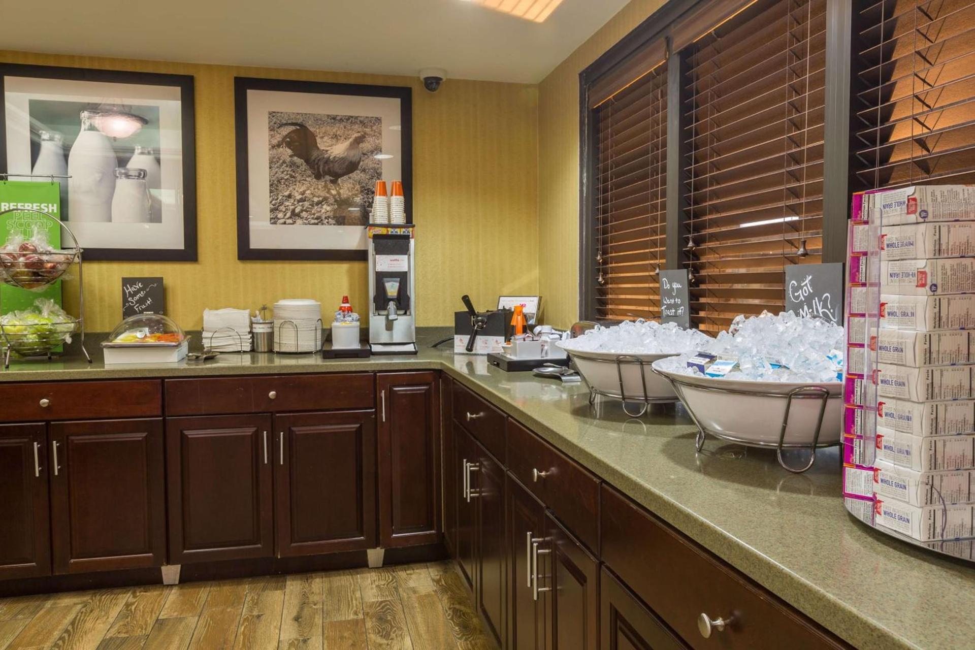 Hampton Inn Washington photo 11
