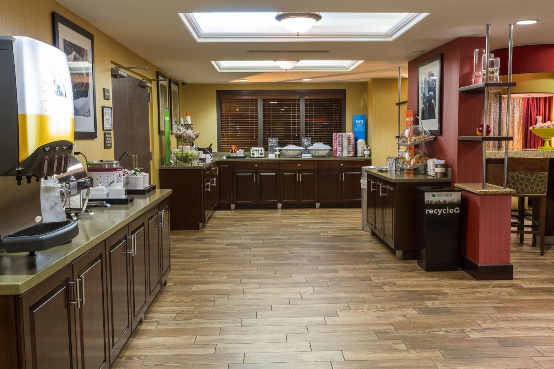 Hampton Inn Washington photo 12