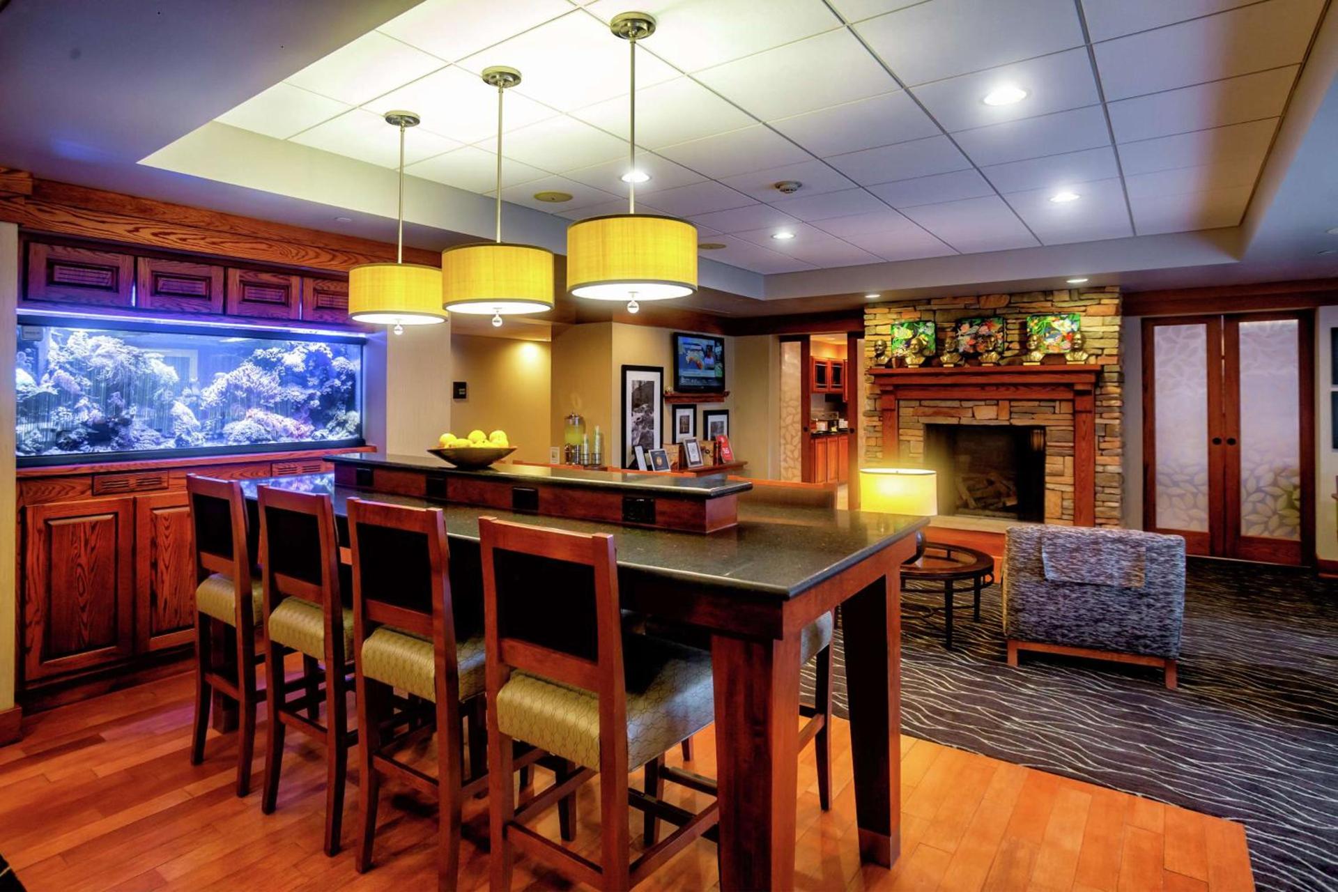 Hampton Inn Wheeling photo 12