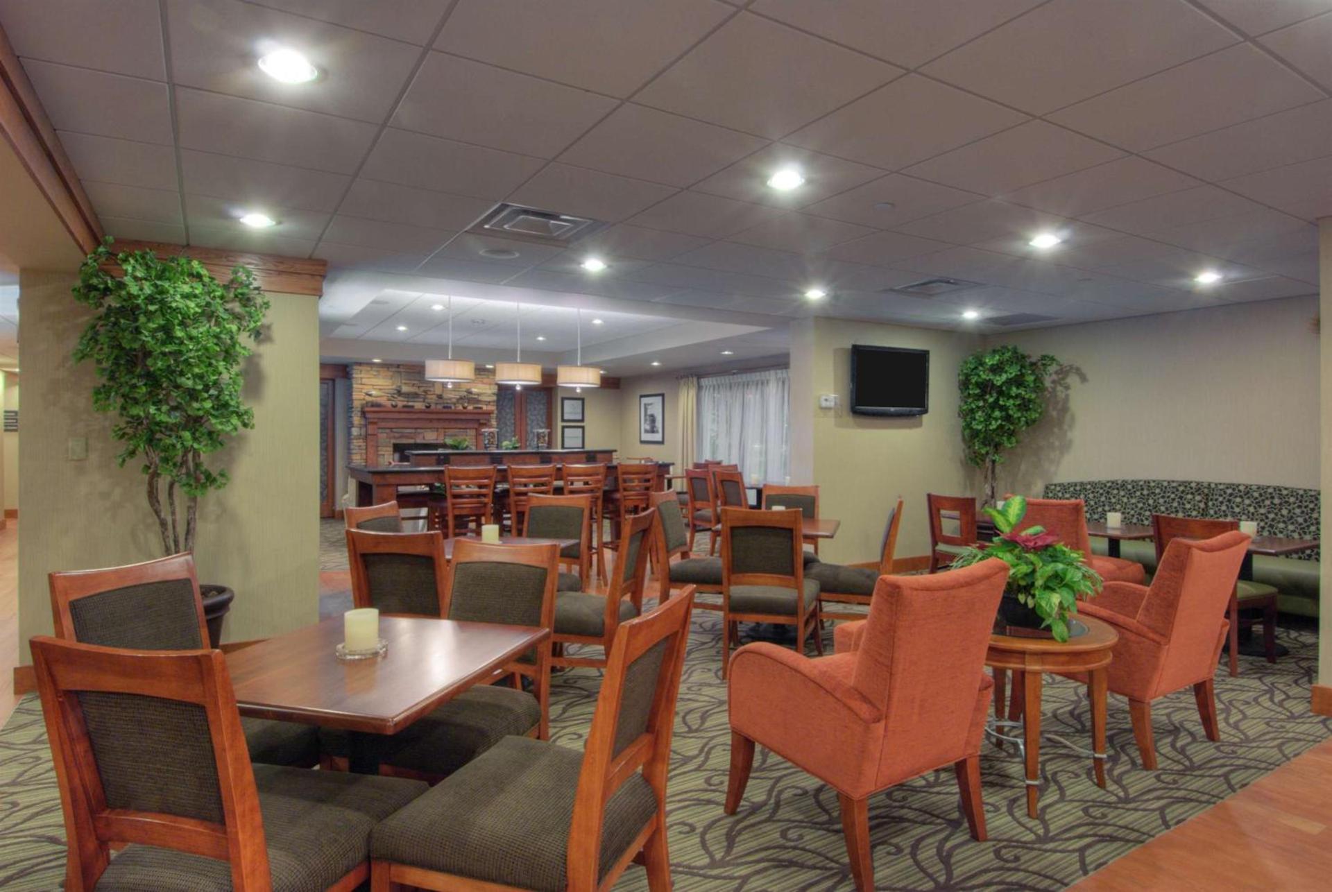 Hampton Inn Wheeling photo 21