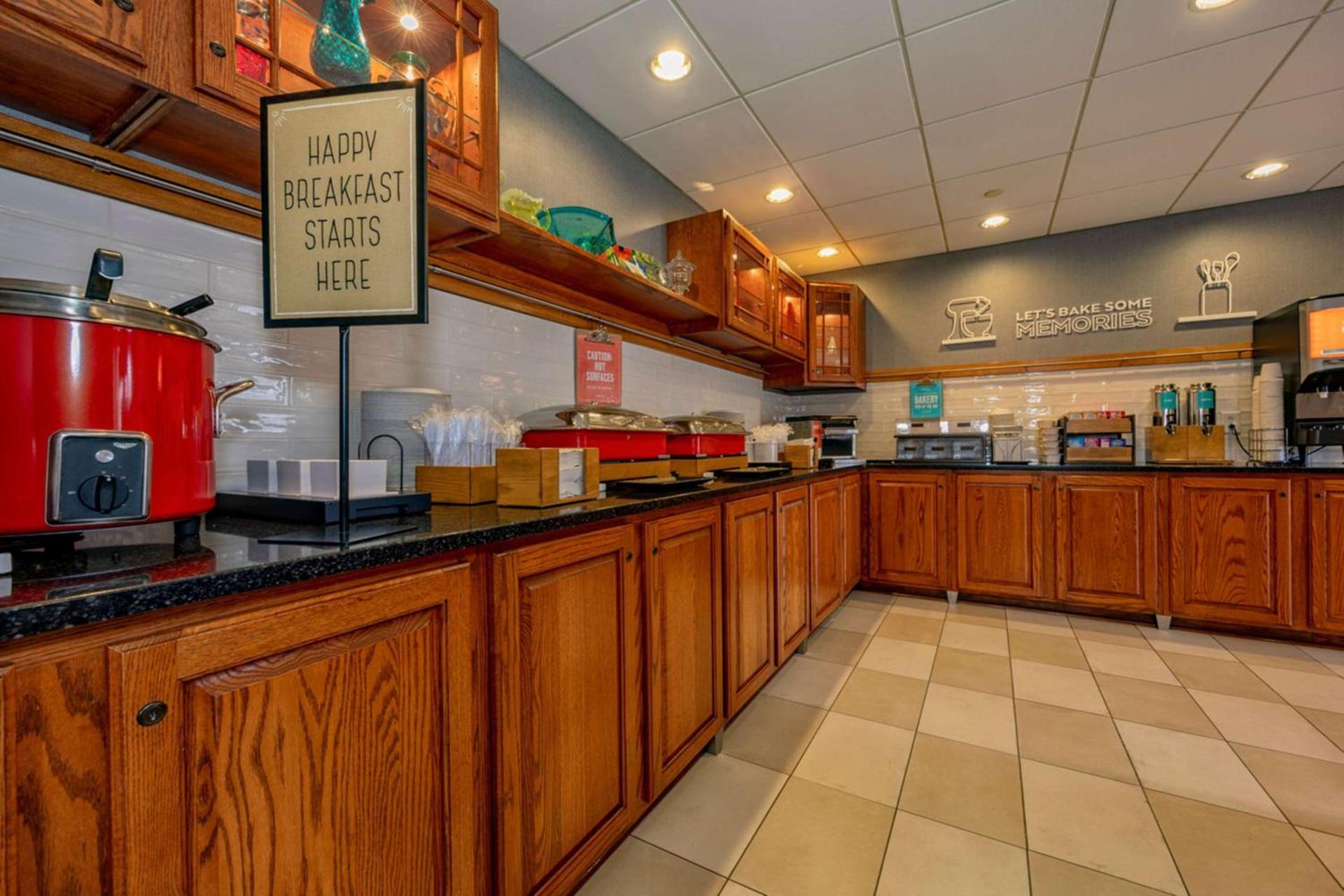 Hampton Inn Wheeling photo 26