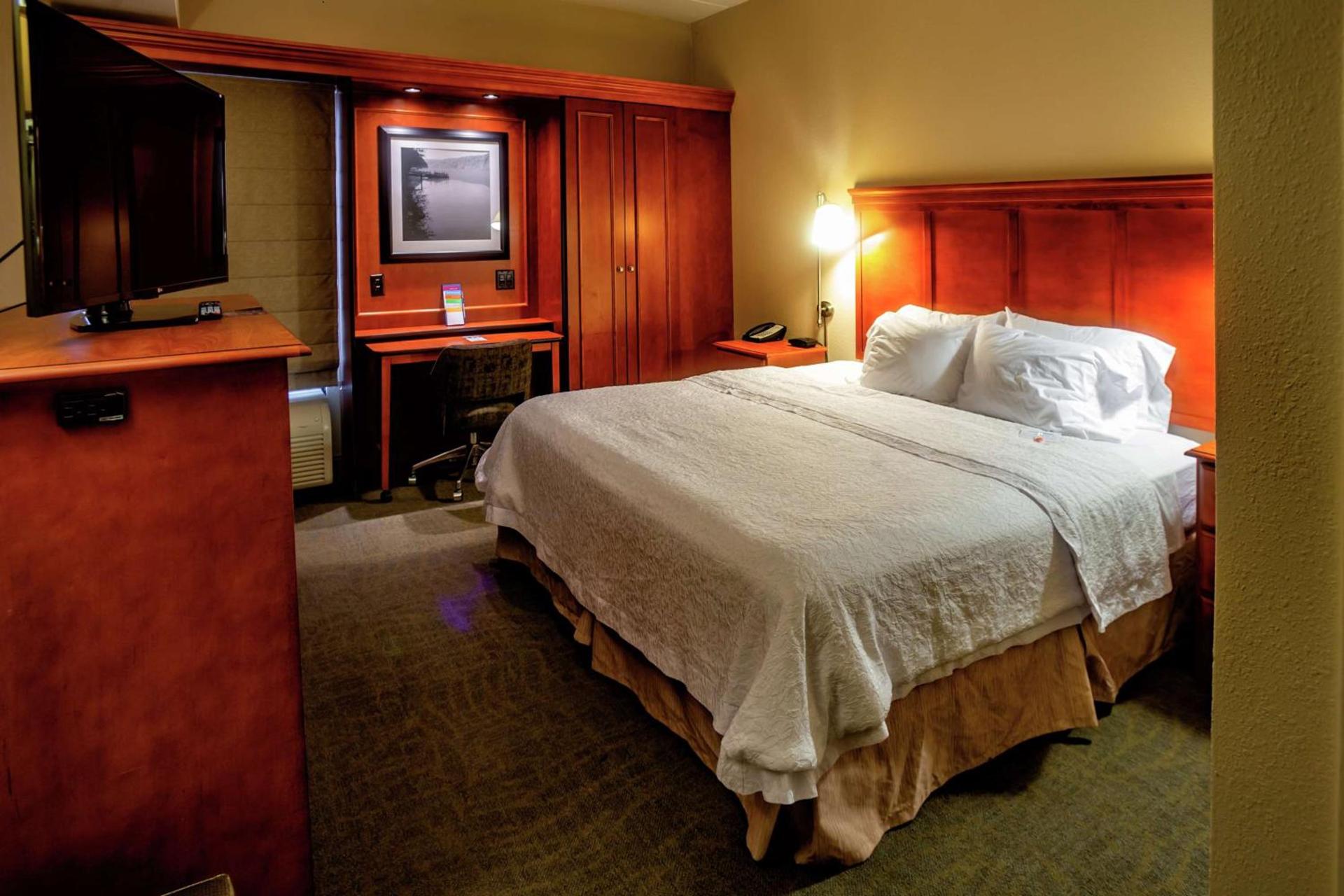 Hampton Inn Wheeling photo 29