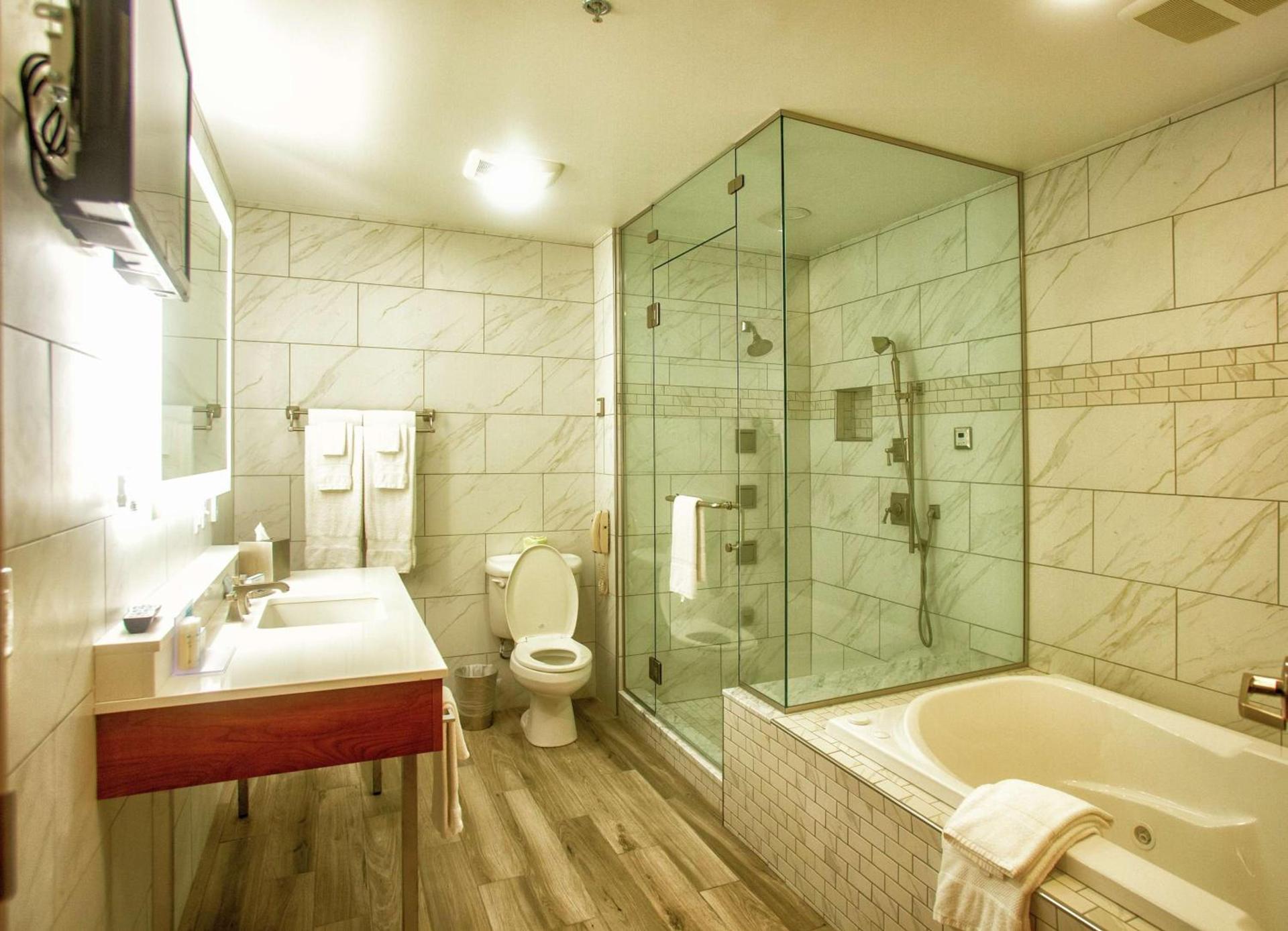 Hampton Inn Wheeling photo 33