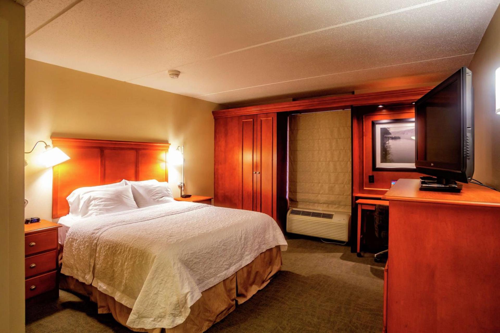 Hampton Inn Wheeling photo 51