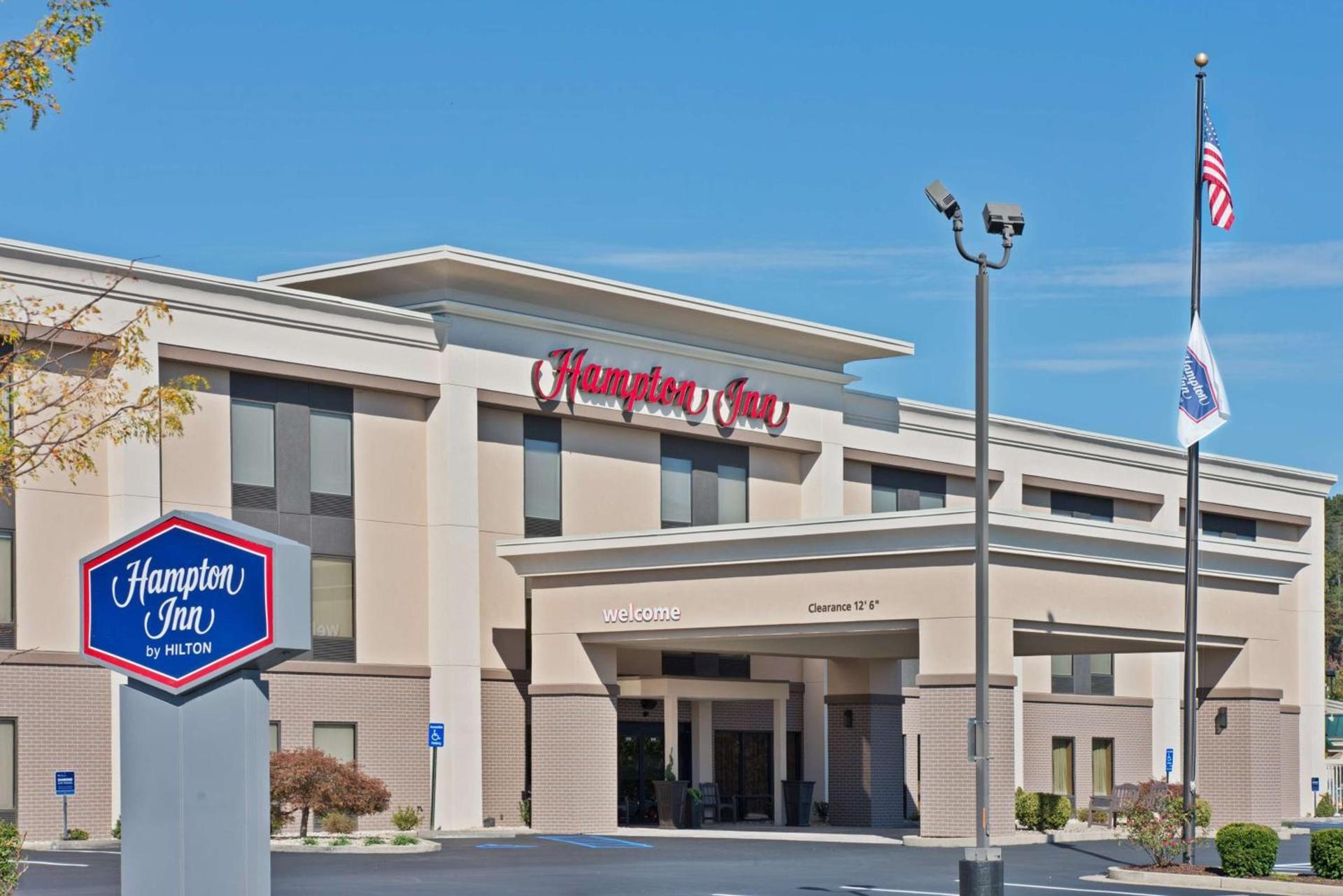 Hampton Inn Winfield Teays Valley photo 1