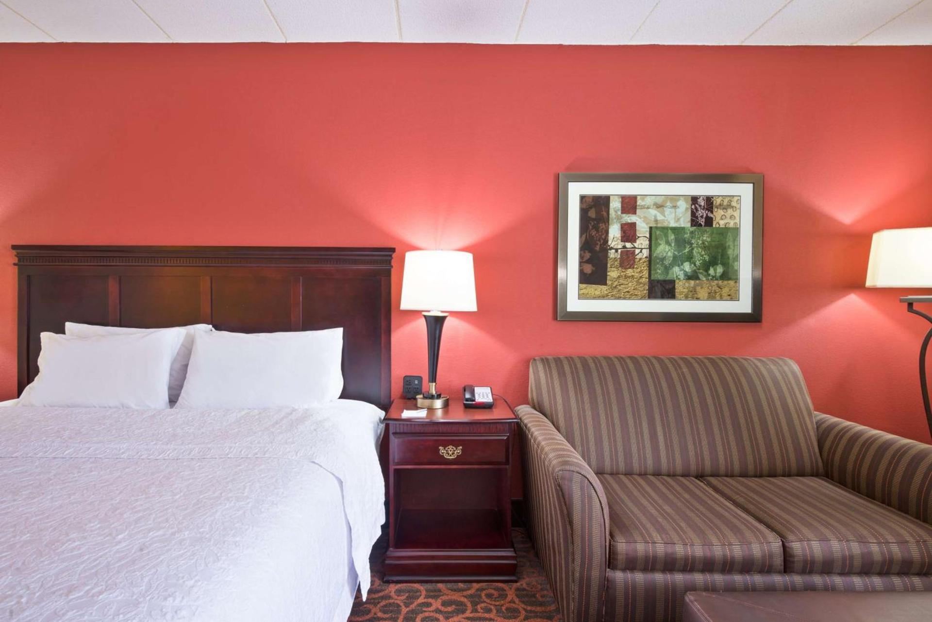 Hampton Inn Winfield Teays Valley photo 26