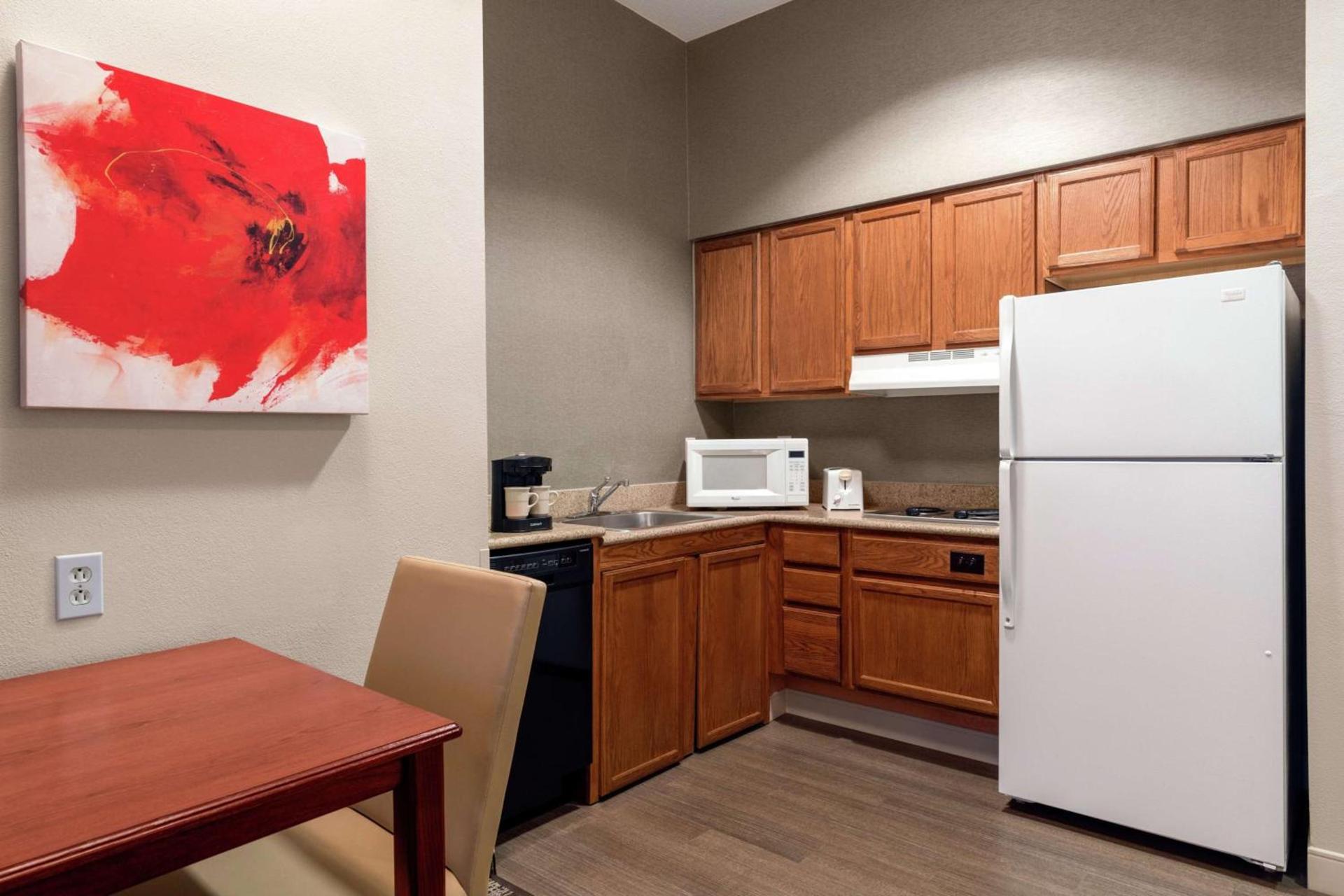 Homewood Suites by Hilton Providence-Warwick photo 9