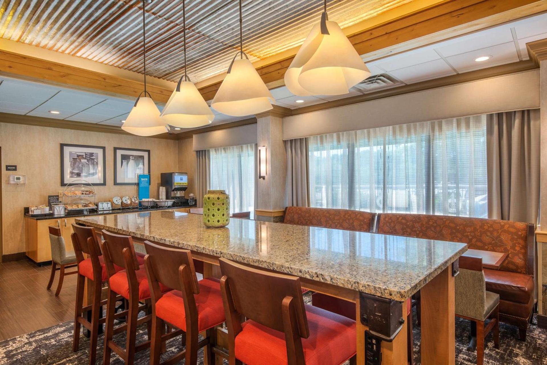 Hampton Inn Wilkesboro photo 5
