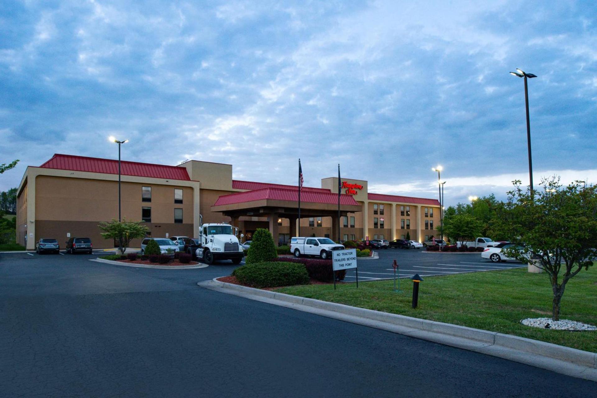 Hampton Inn Wytheville photo 2