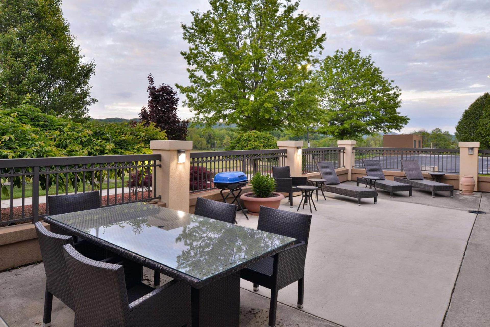 Hampton Inn Wytheville photo 6
