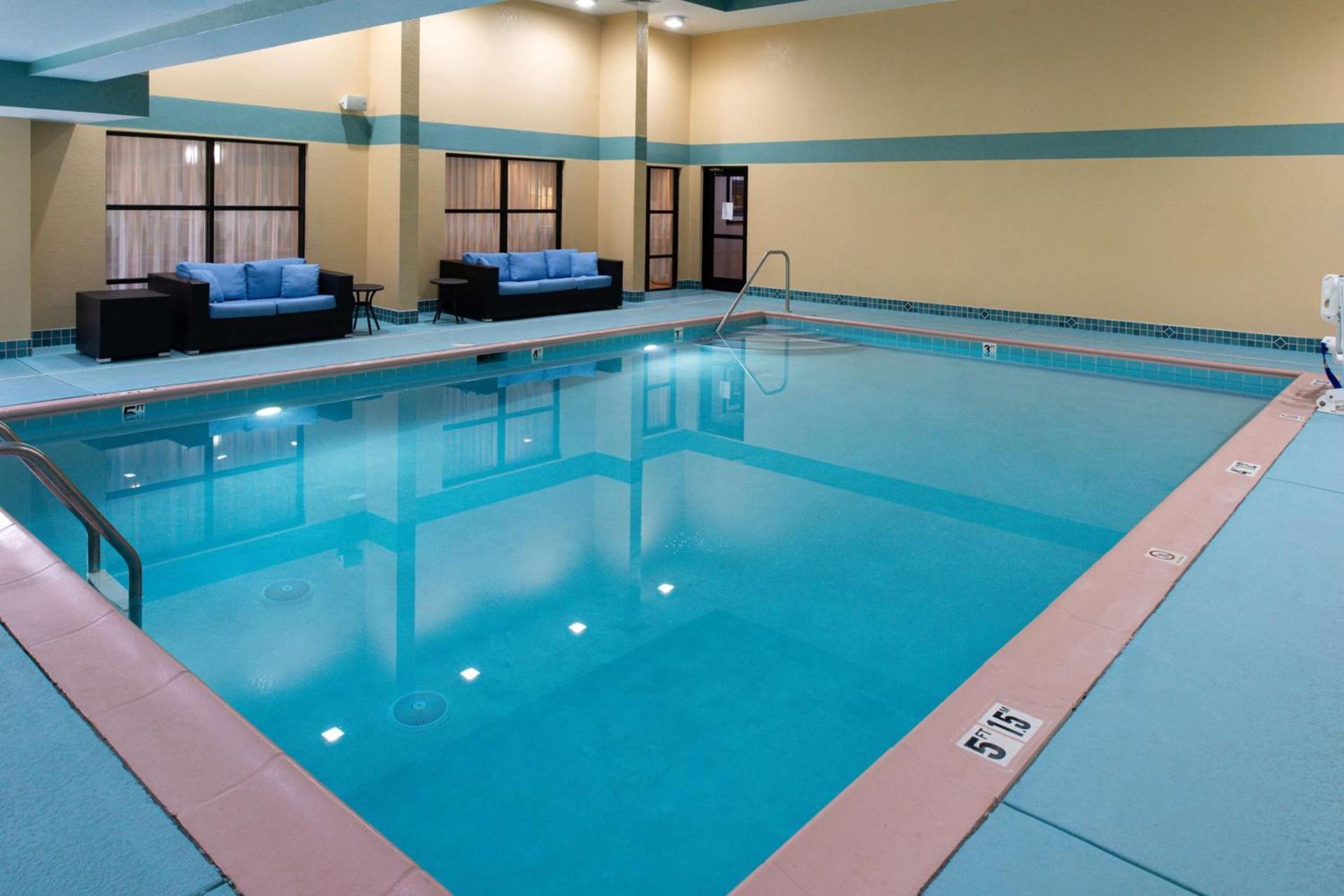 Hampton Inn Wytheville photo 10