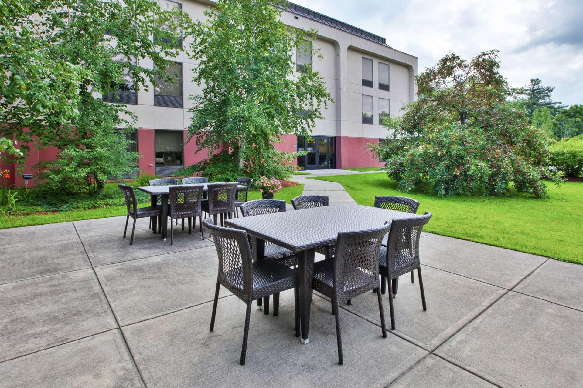 Hampton Inn White River Junction photo 4