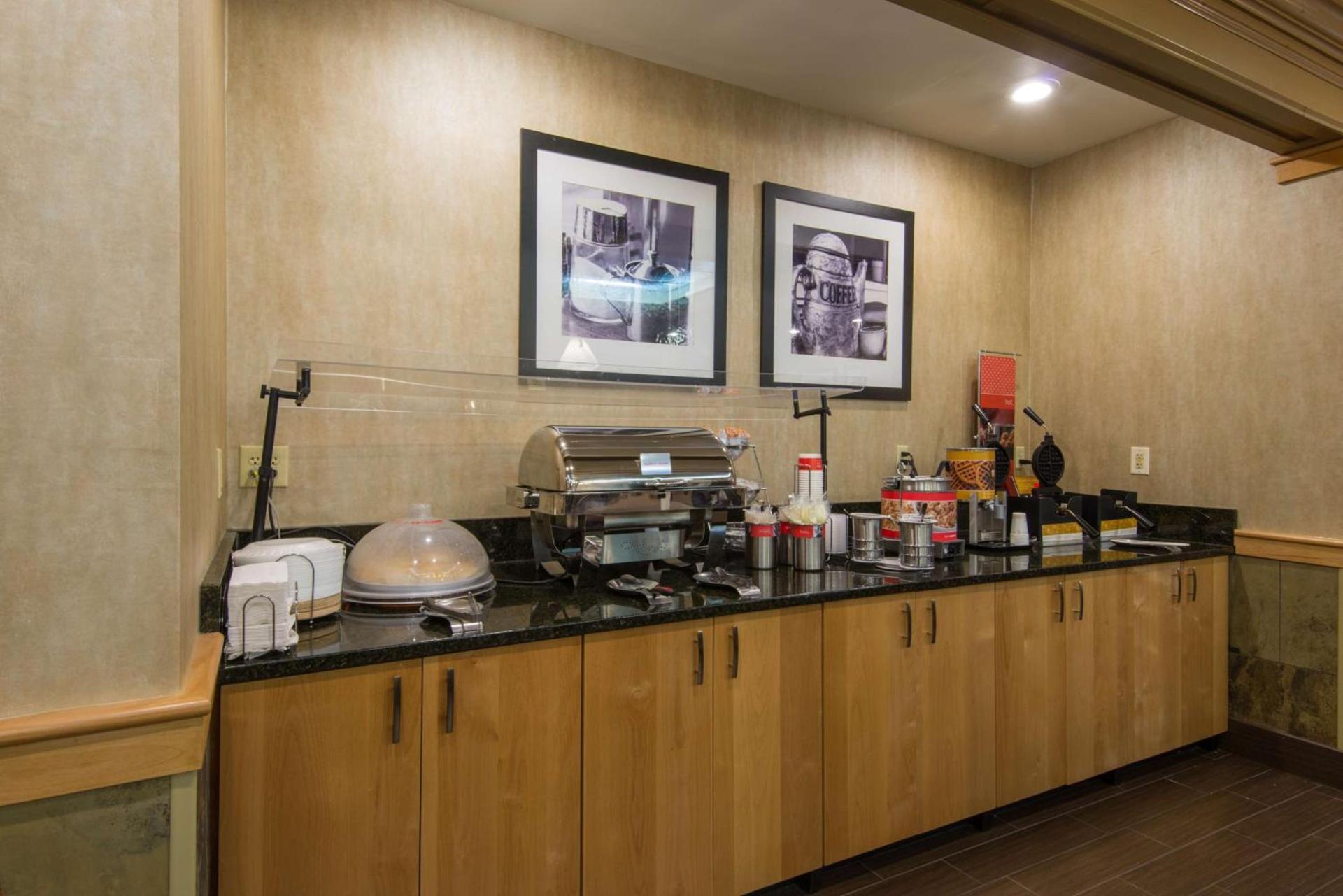 Hampton Inn Wilkesboro photo 13