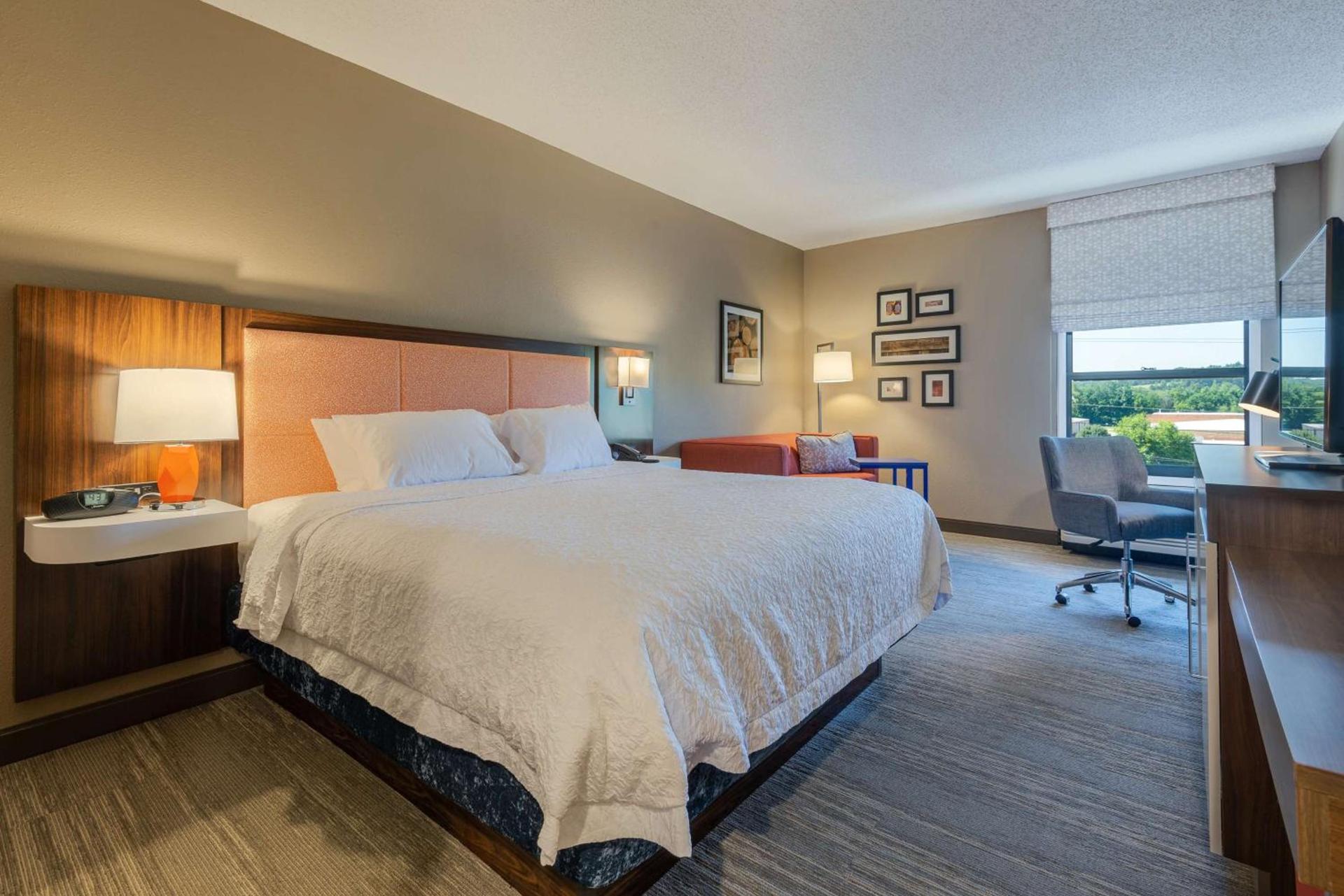 Hampton Inn Wilkesboro photo 18