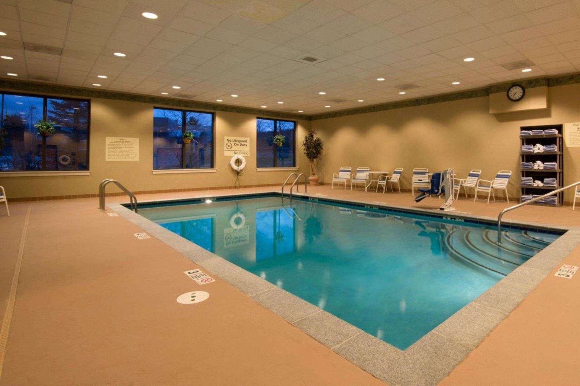 Hampton Inn White River Junction photo 16