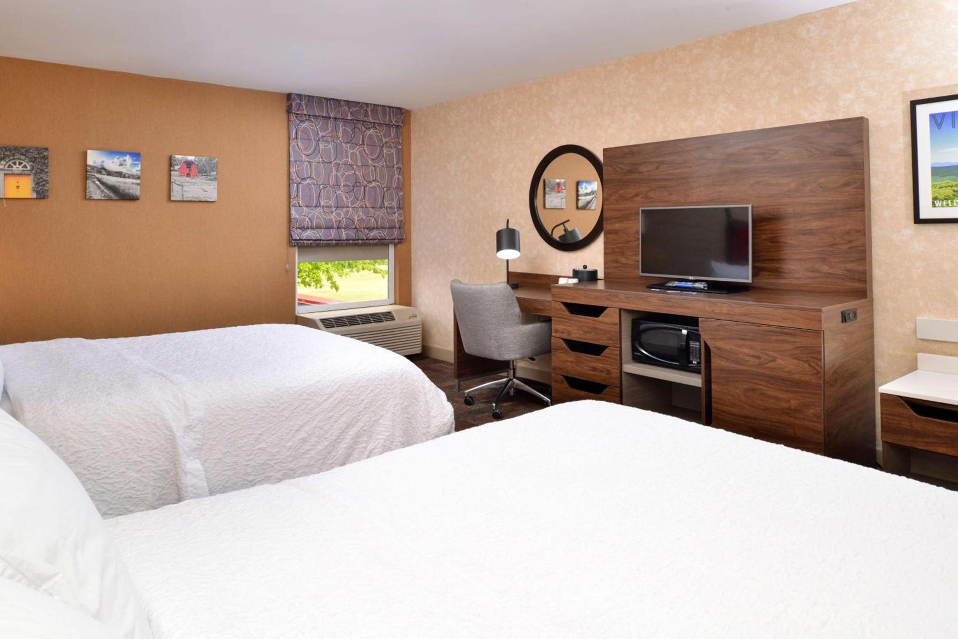 Hampton Inn Wytheville photo 23