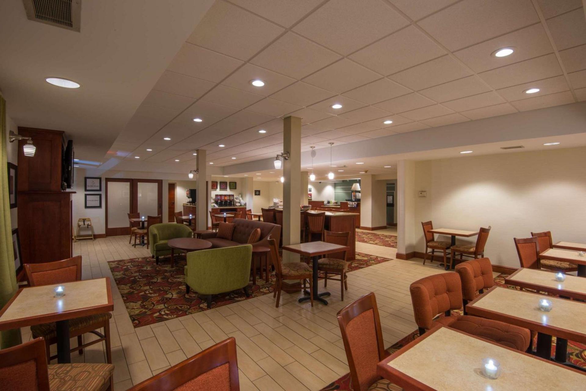 Hampton Inn White River Junction photo 21