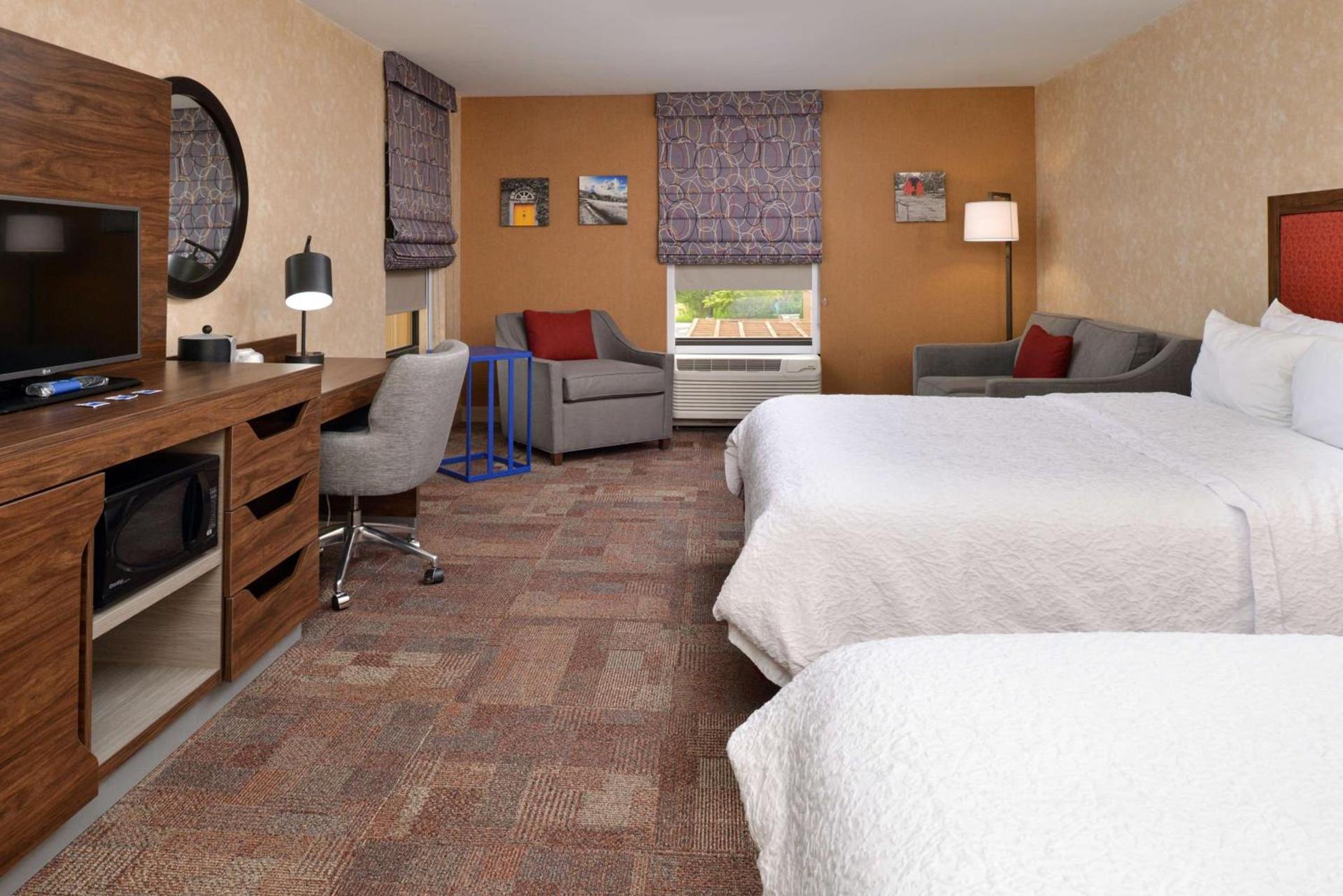Hampton Inn Wytheville photo 25