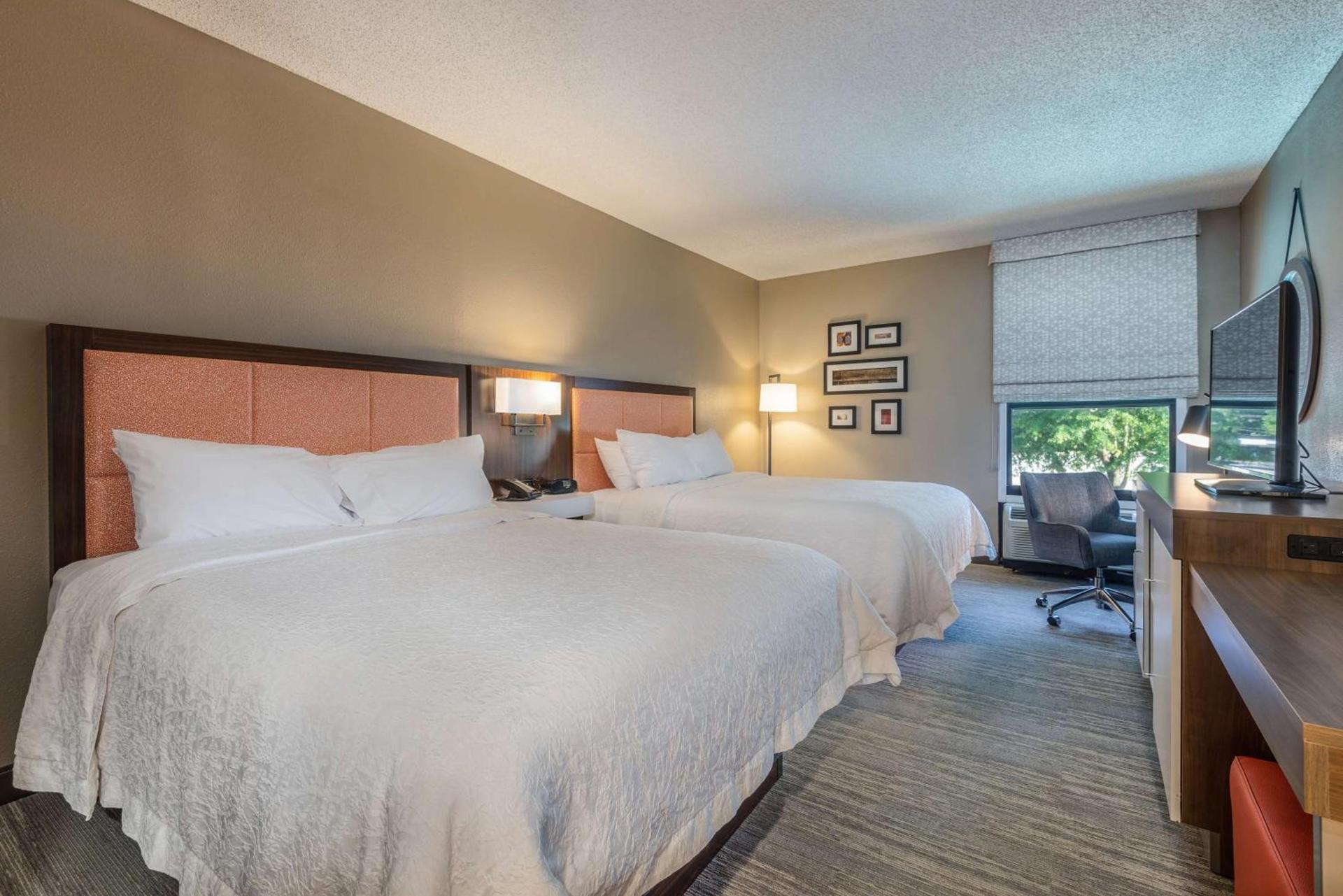 Hampton Inn Wilkesboro photo 24