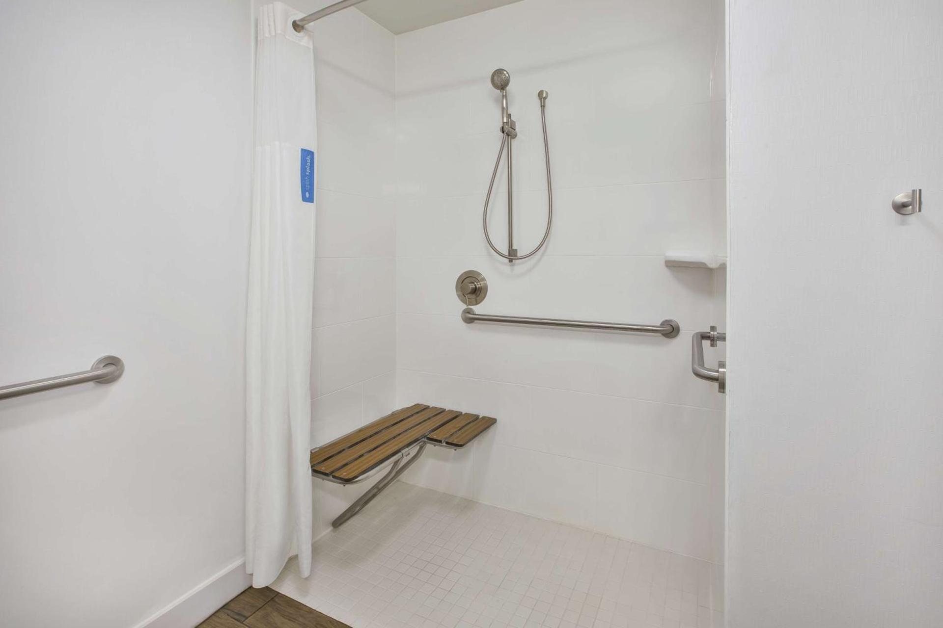 Hampton Inn White River Junction photo 27