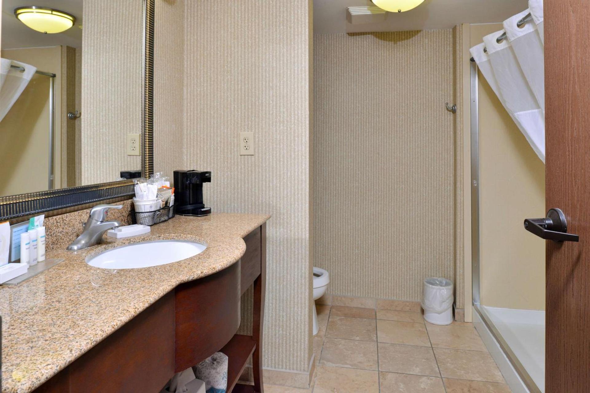 Hampton Inn Wytheville photo 29