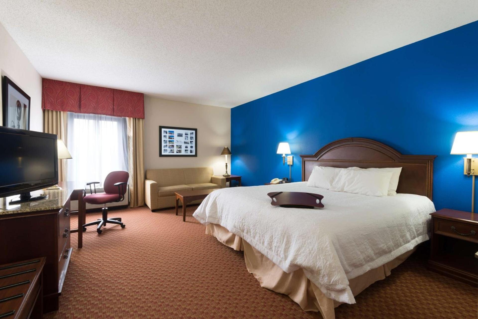 Hampton Inn Wilkesboro photo 28