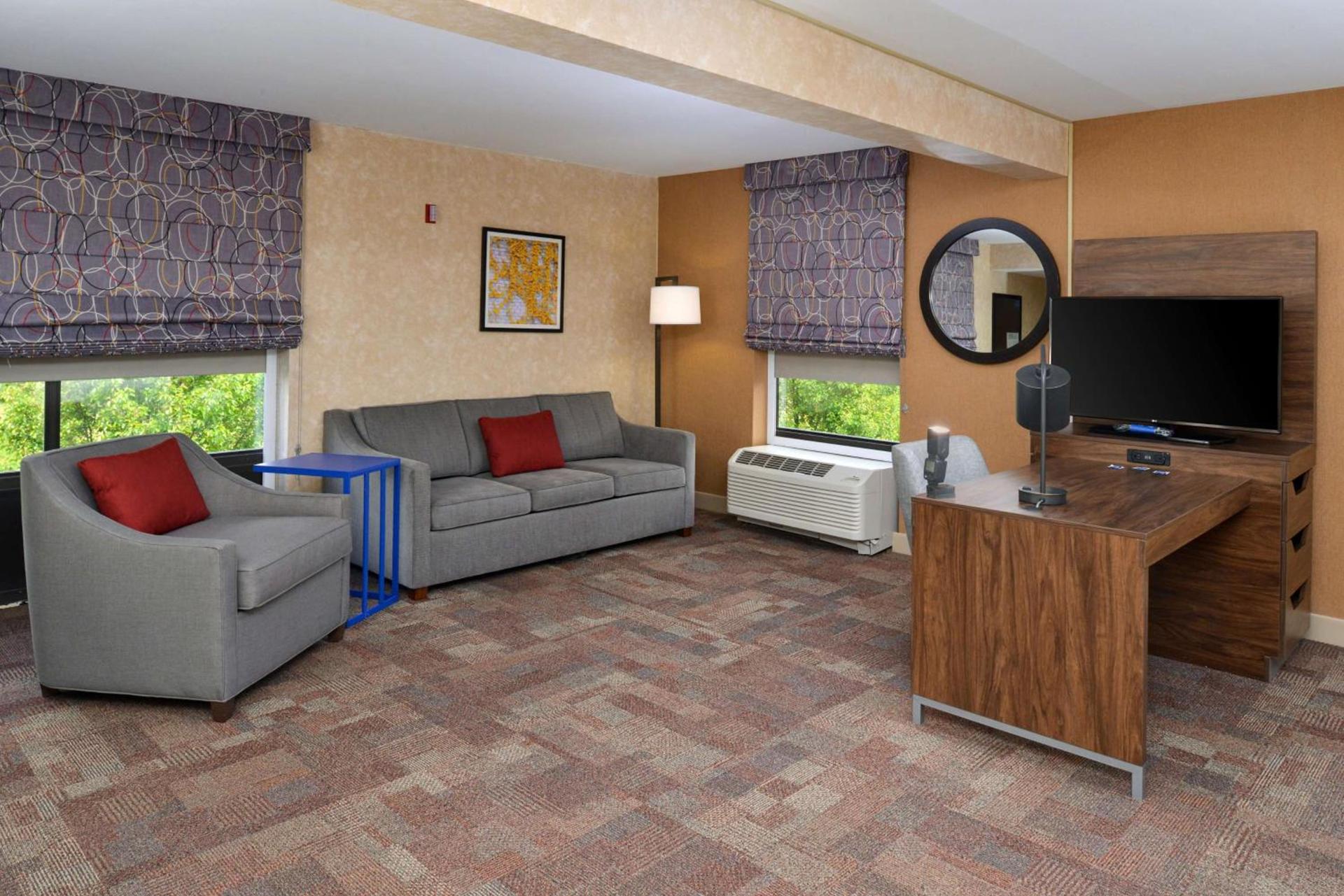 Hampton Inn Wytheville photo 32