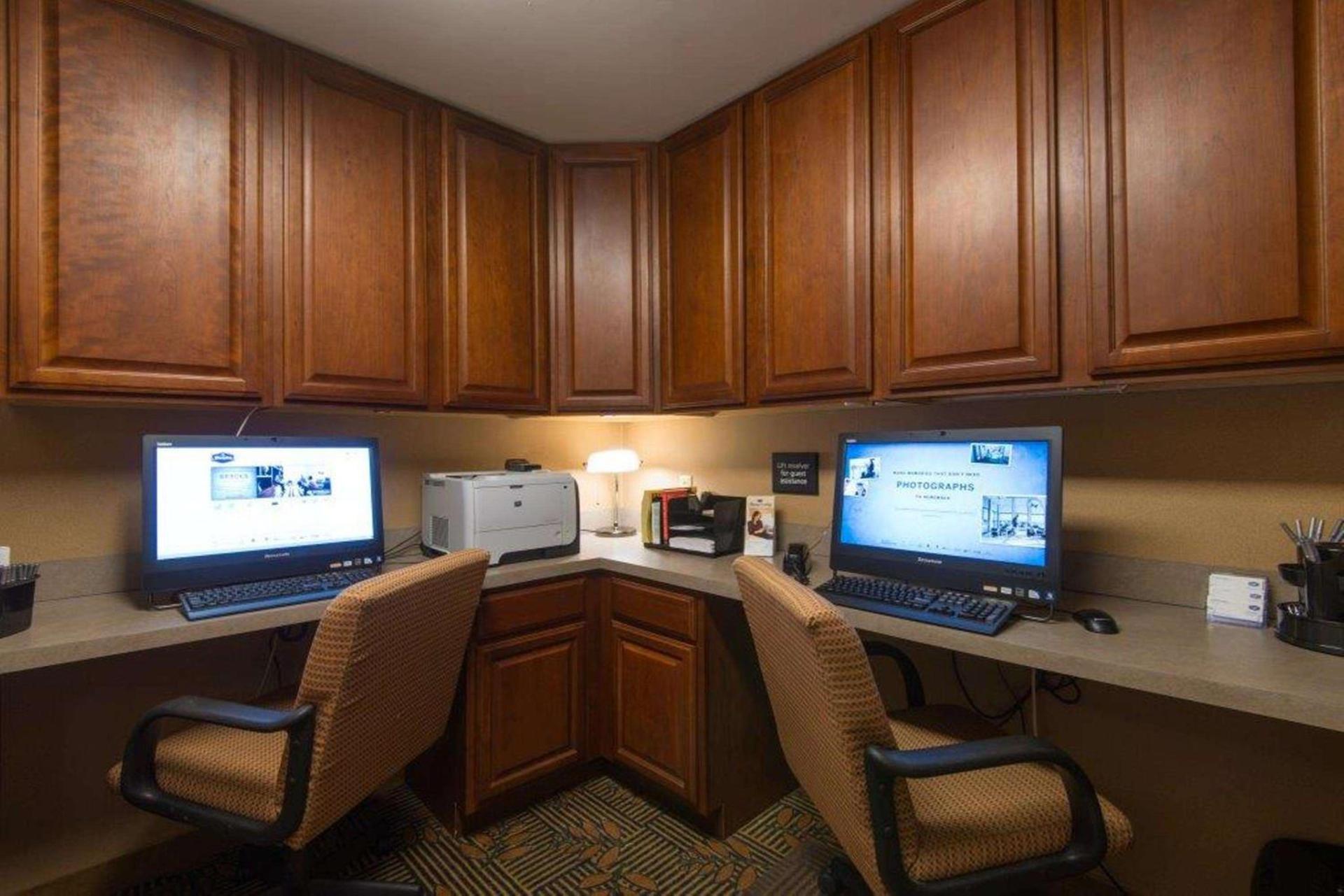 Hampton Inn White River Junction photo 38