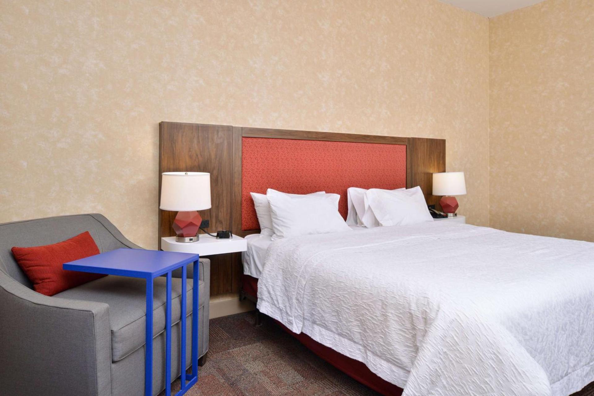 Hampton Inn Wytheville photo 42
