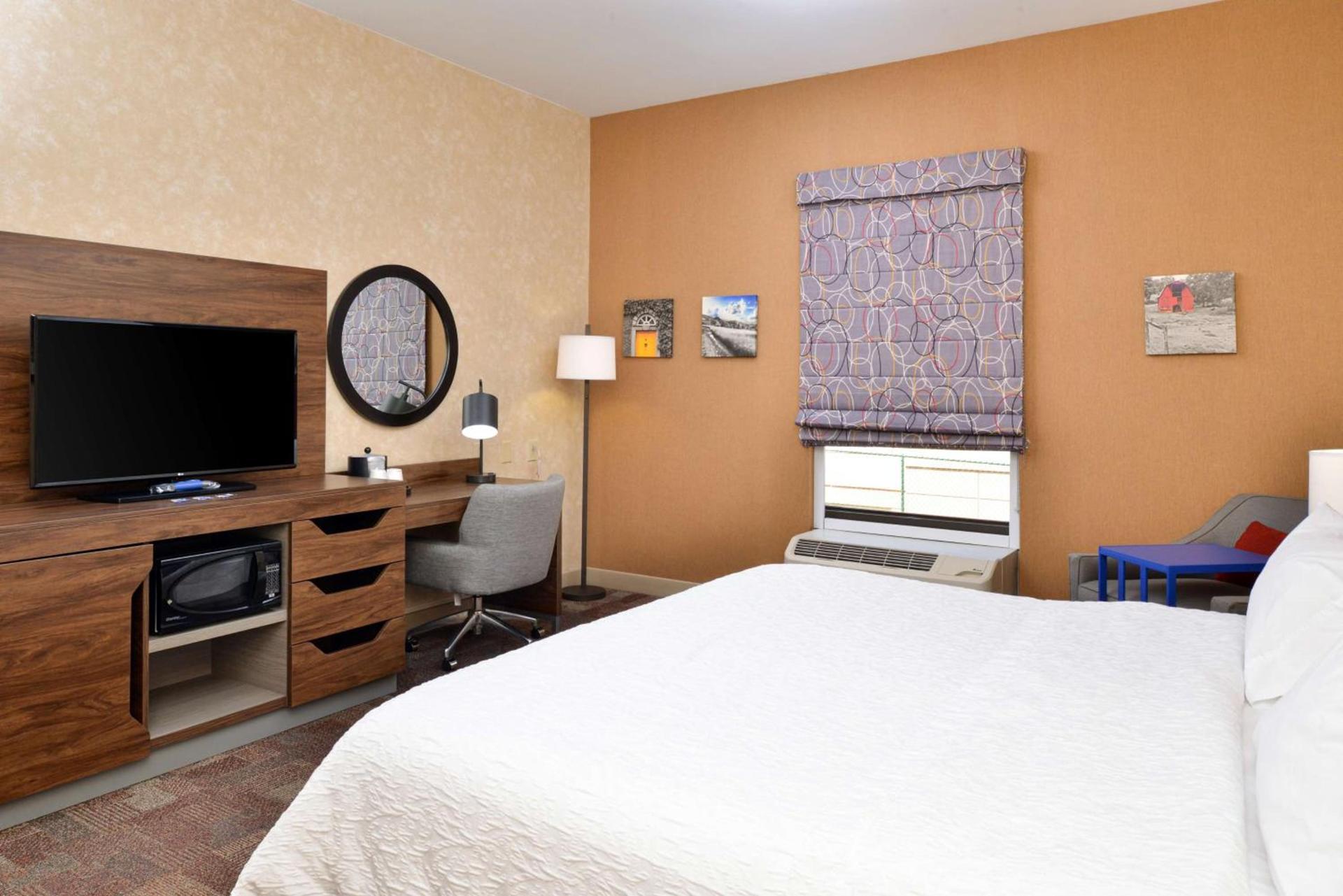 Hampton Inn Wytheville photo 41