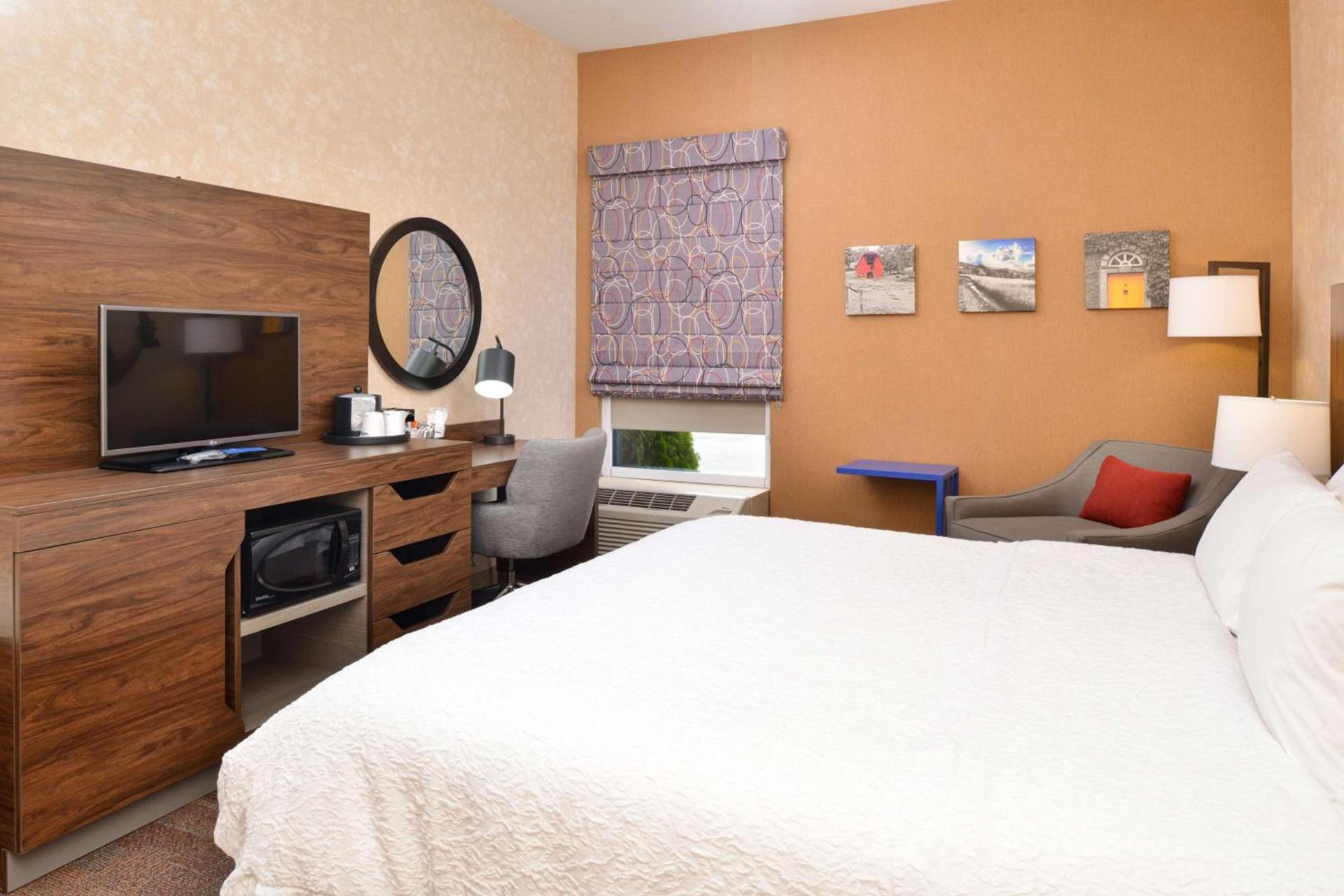 Hampton Inn Wytheville photo 48