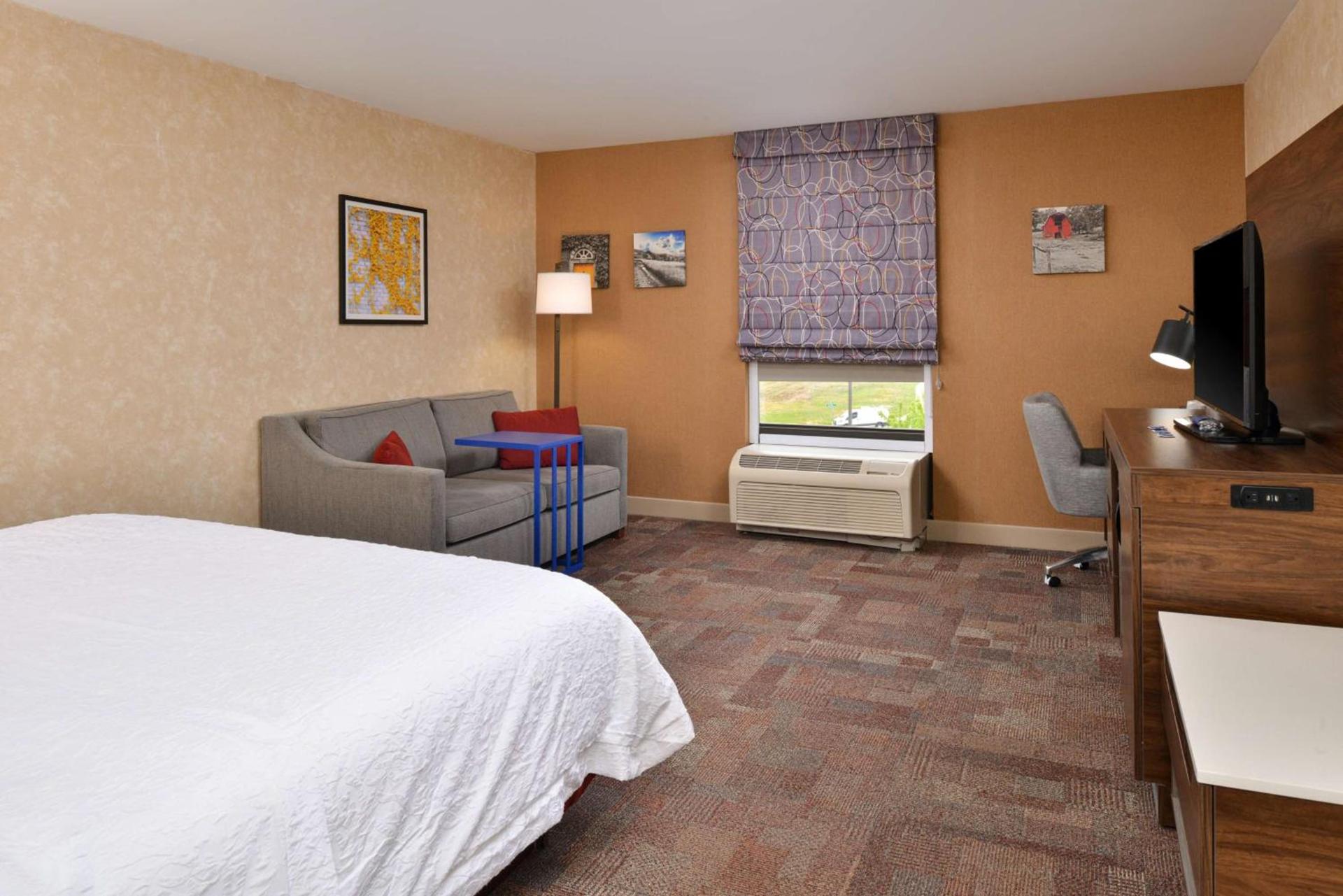 Hampton Inn Wytheville photo 51