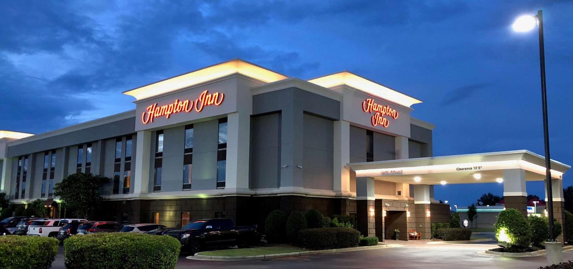 Hampton Inn Warner Robins photo 45