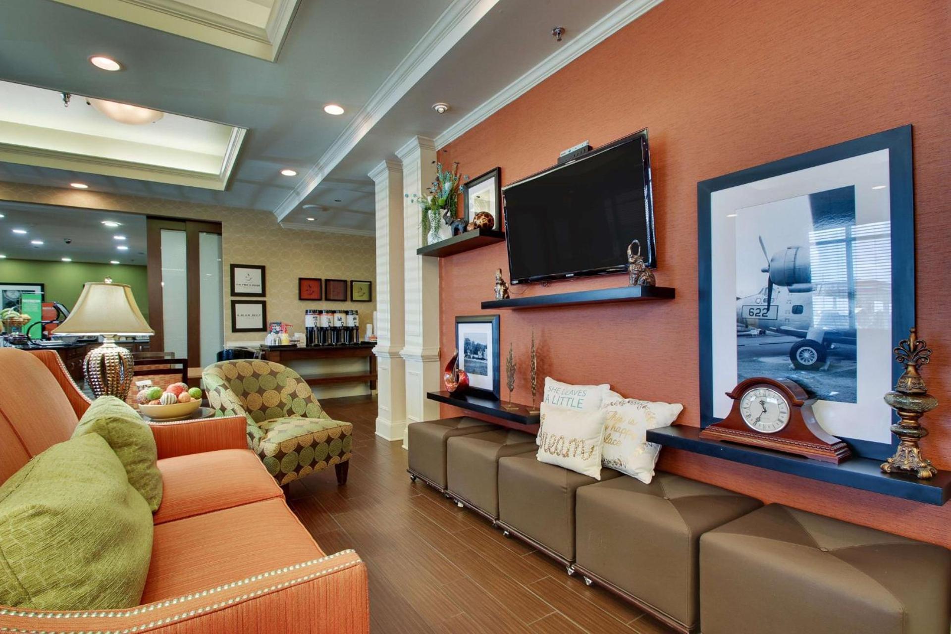 Hampton Inn Warner Robins photo 6