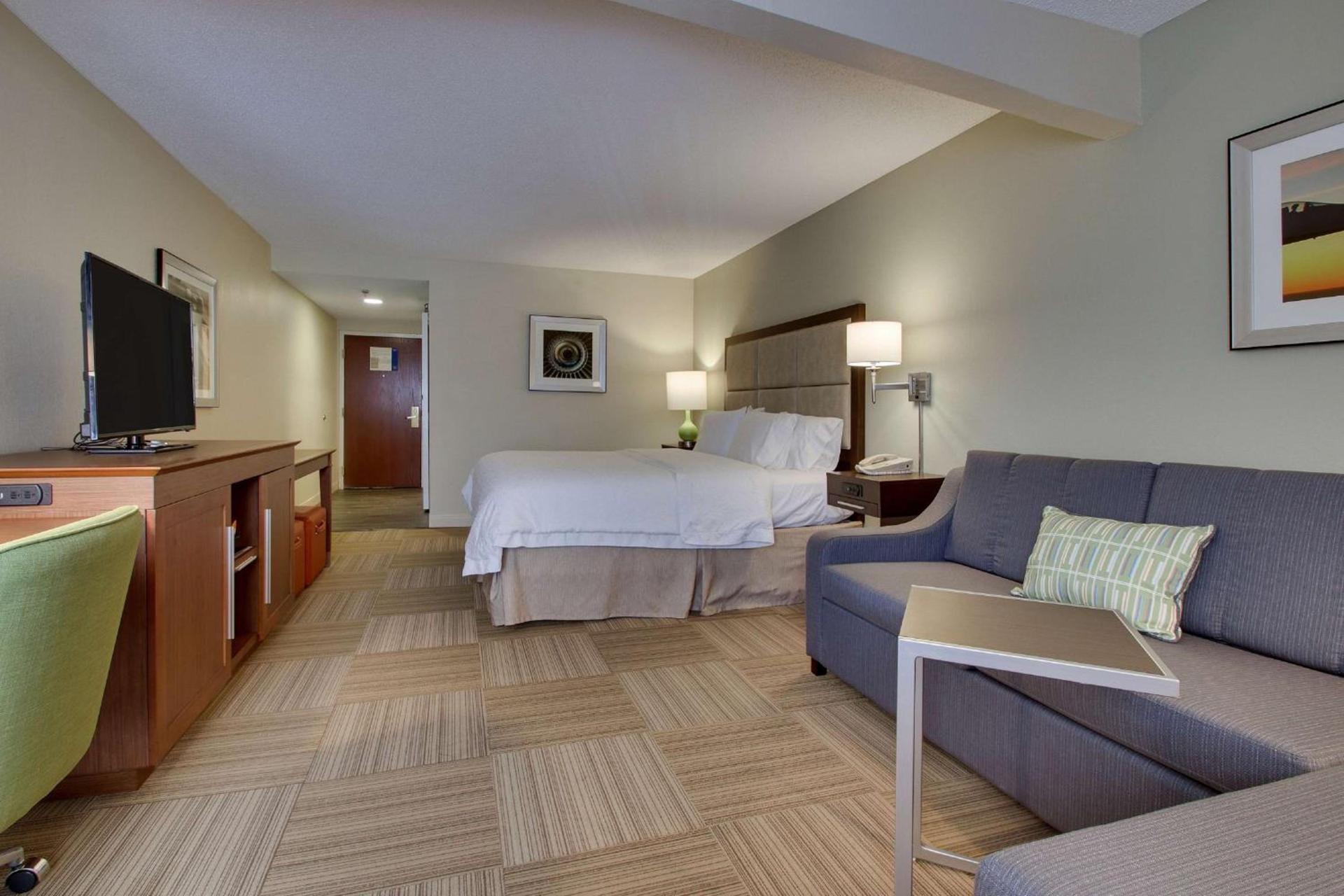 Hampton Inn Warner Robins photo 18