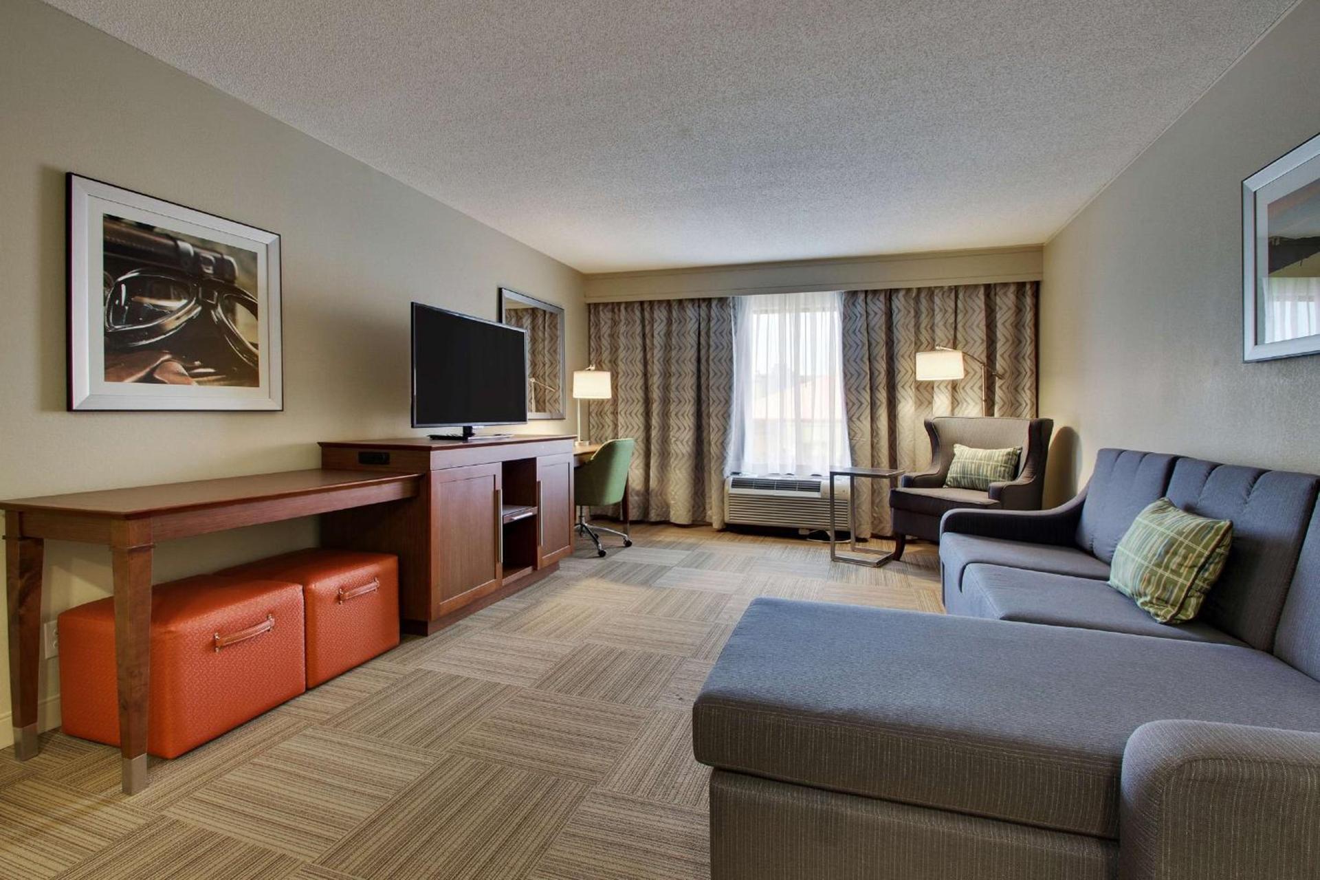Hampton Inn Warner Robins photo 21