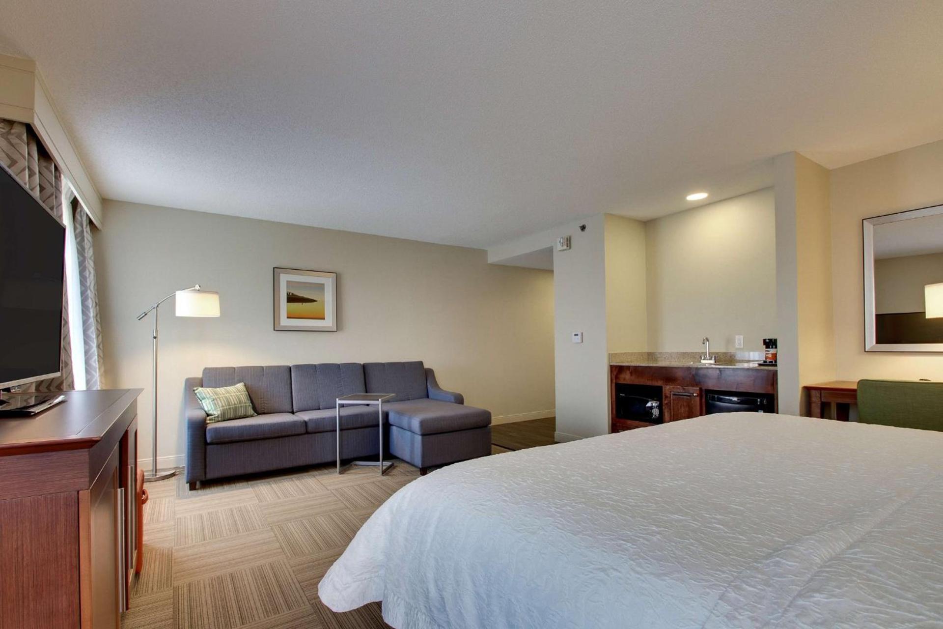 Hampton Inn Warner Robins photo 25