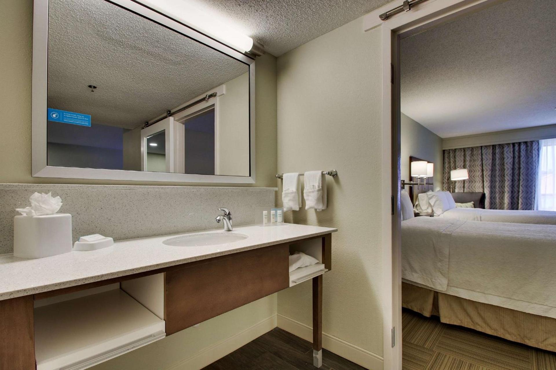 Hampton Inn Warner Robins photo 32